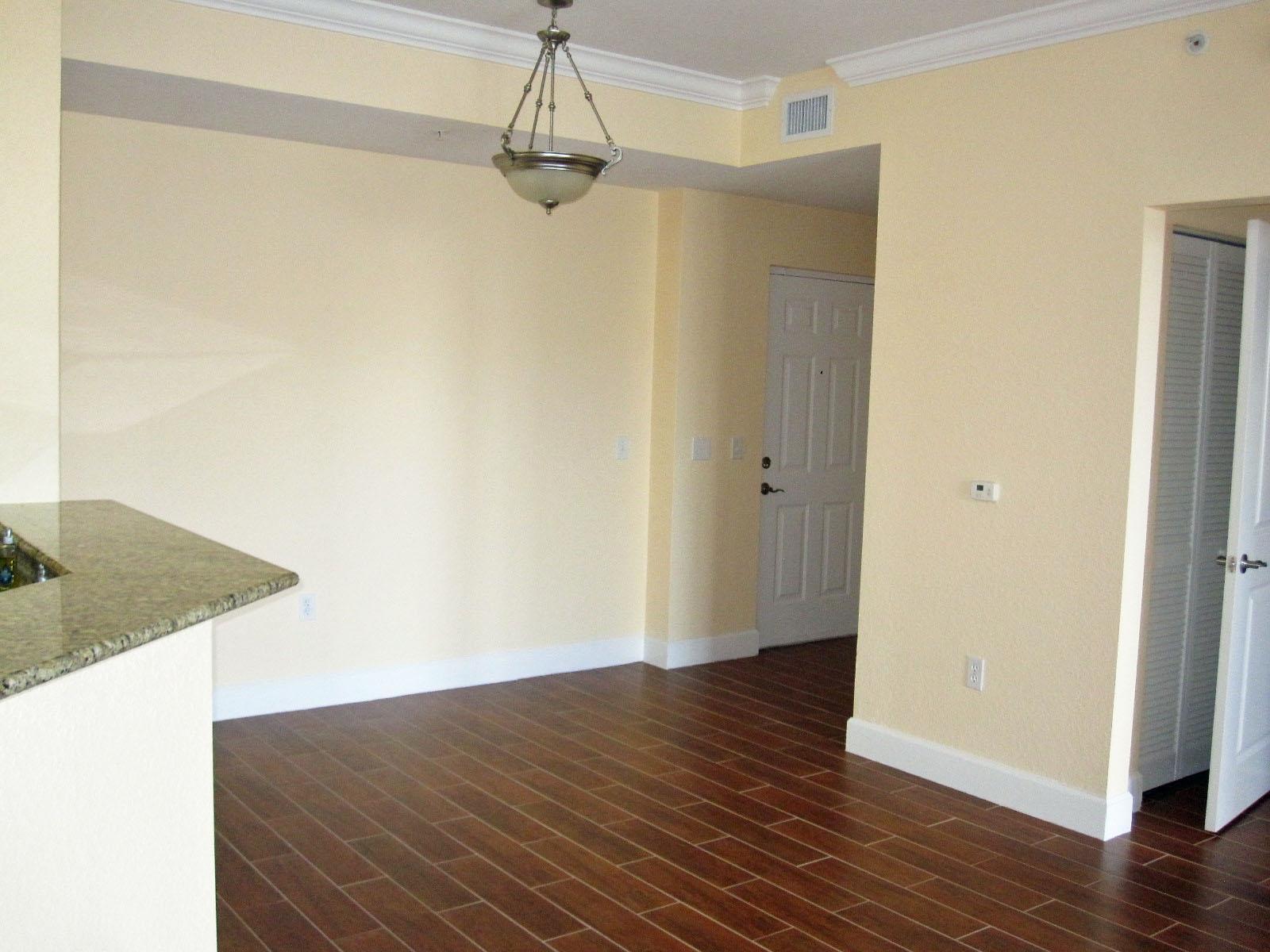 VIZCAYA LAKES CONDO - Residential Lease