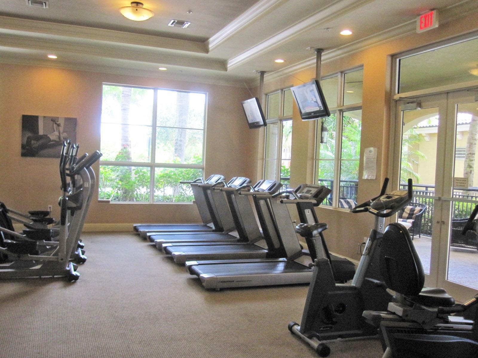 VIZCAYA LAKES CONDO - Residential Lease