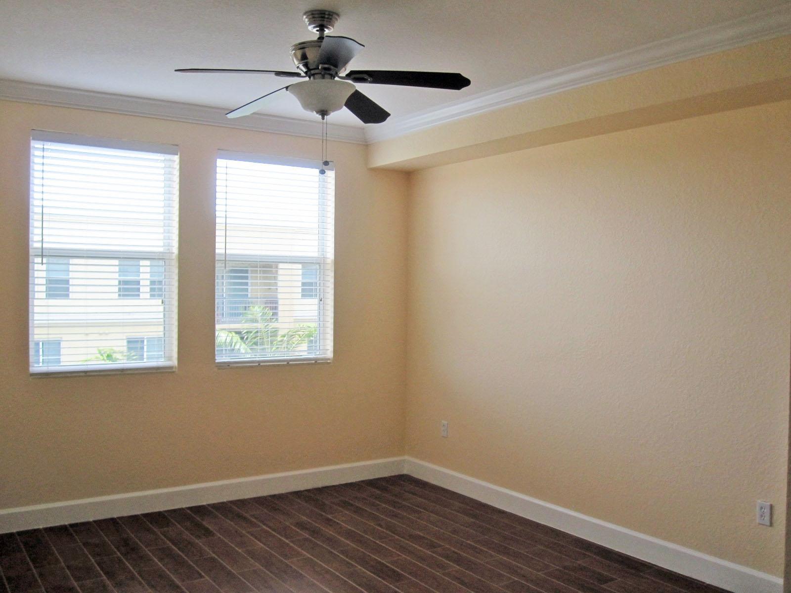 VIZCAYA LAKES CONDO - Residential Lease