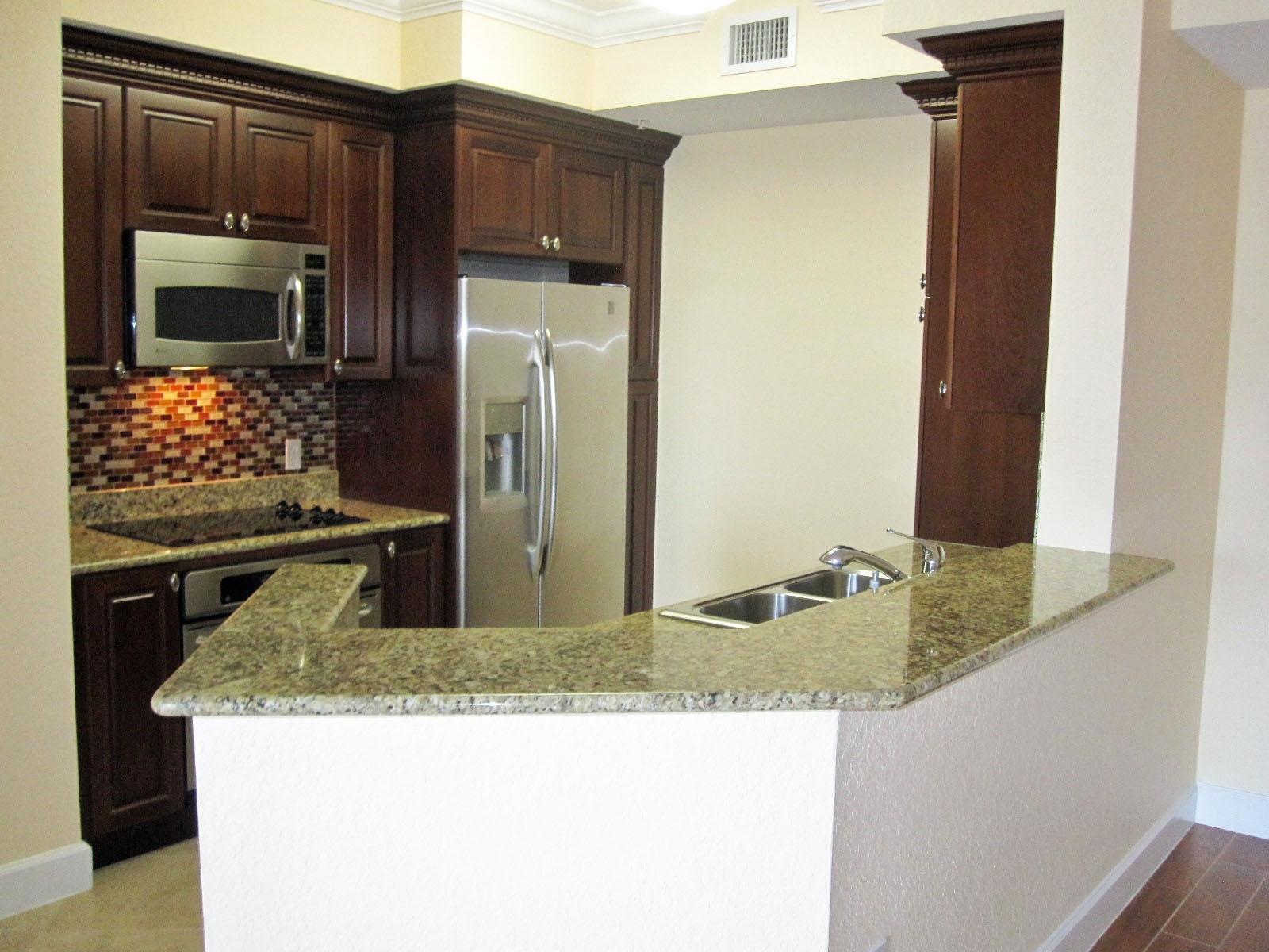 VIZCAYA LAKES CONDO - Residential Lease