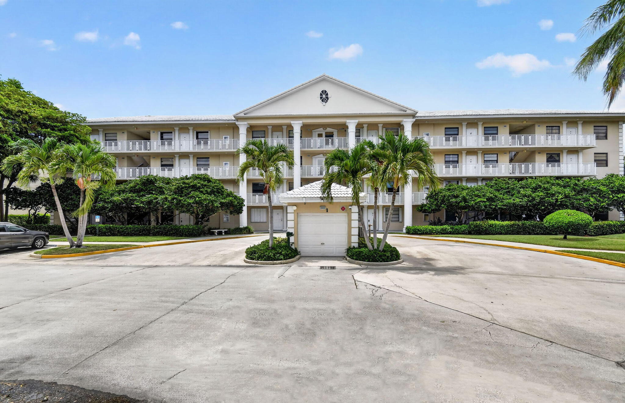 Bring your vision to this spacious 2BR/2BA in the heart of West Palm Beach, ready for your personal touch. Enjoy a peaceful back view overlooking the golf course and lake from the living area, plus a versatile bonus room ideal as an office, craft space, game room, or extra storage. In-unit laundry with full-size washer/dryer and an elevator building add everyday convenience. All-ages community offers resort-style amenities including multiple heated pools, clubhouses, fitness centers, and game rooms. Unbeatable location minutes to I-95, the Turnpike, PBI Airport, and the shops, dining, and nightlife of CityPlace, Clematis Street, and the Kravis Center. A blank canvas in a prime location, make it your own slice of South Florida sunshine.
