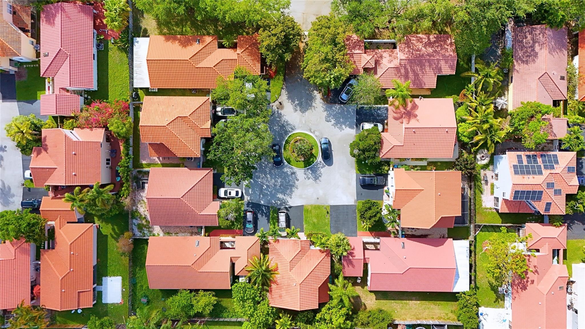 COUNTRY ISLES GARDEN HOMES - Residential