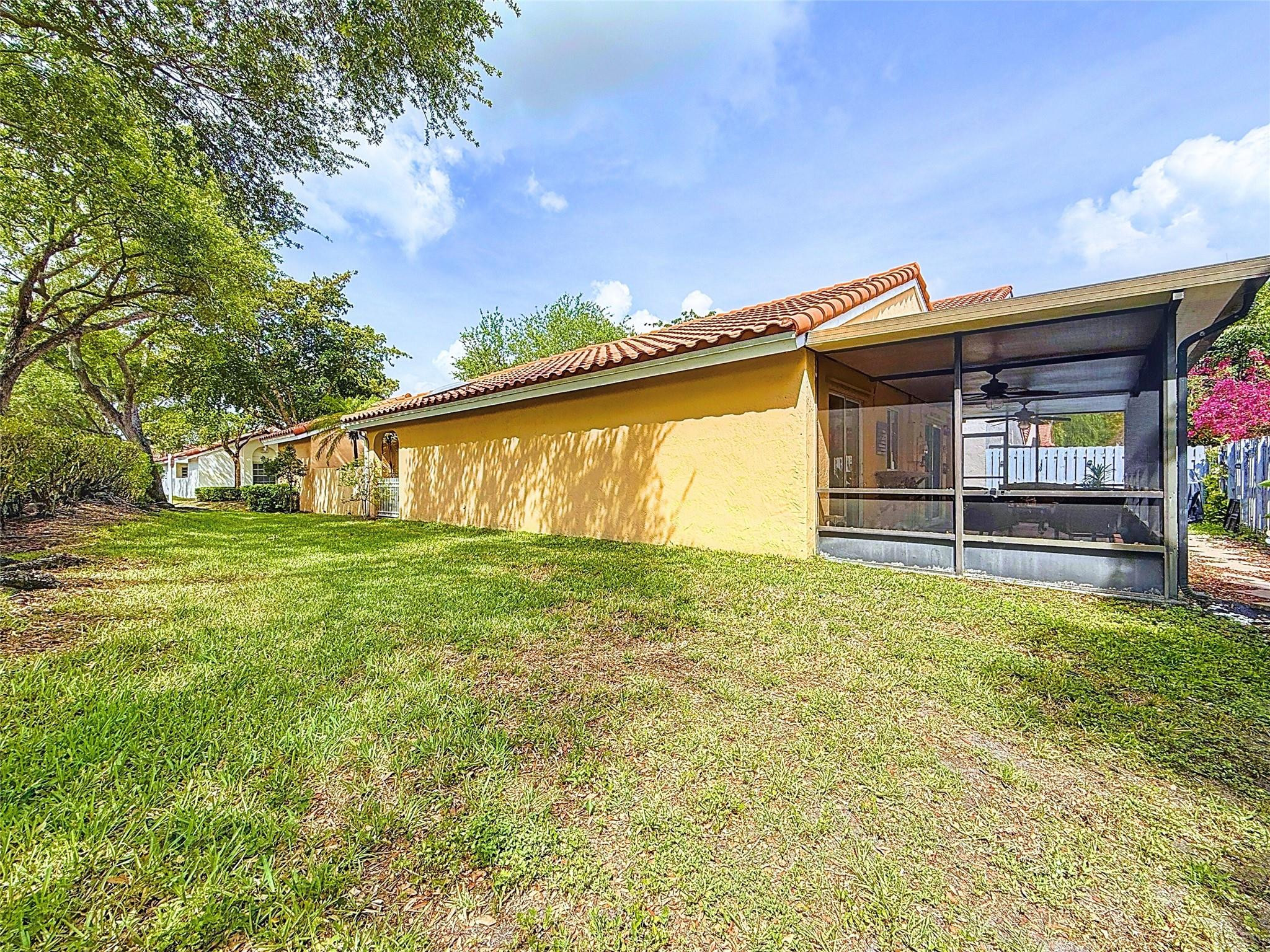 COUNTRY ISLES GARDEN HOMES - Residential