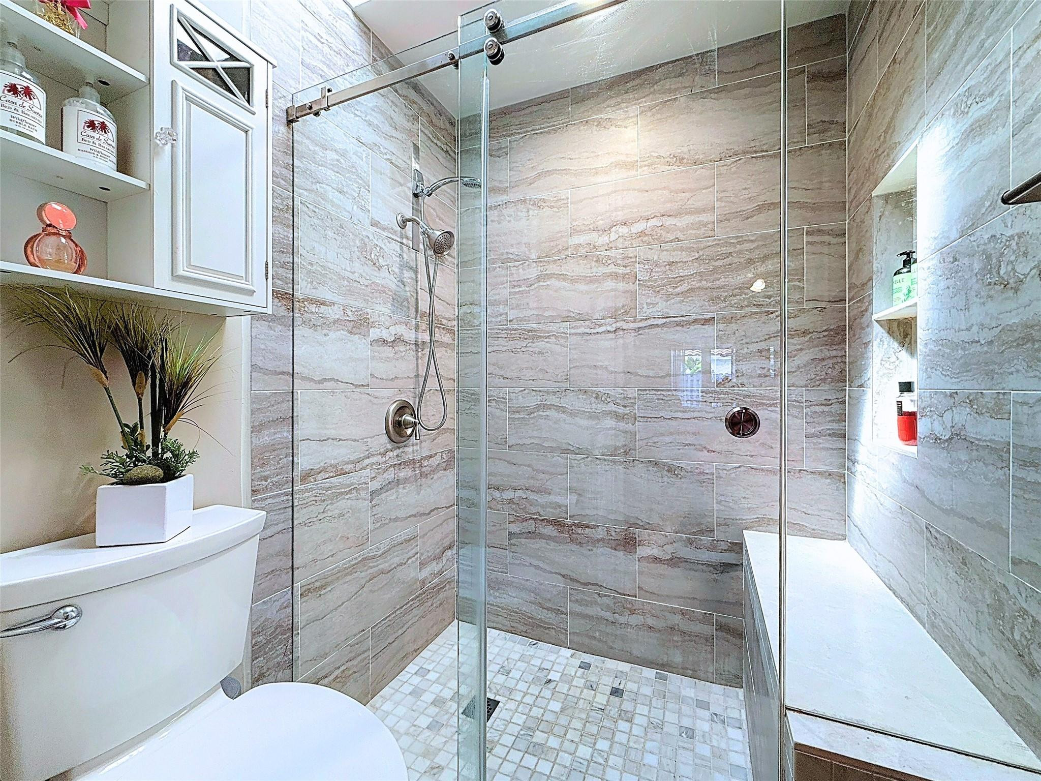 COUNTRY ISLES GARDEN HOMES - Residential