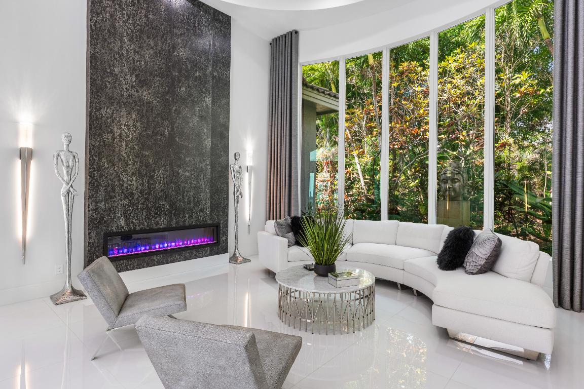 VINTAGE OAKS / POLO CLUB - Residential
