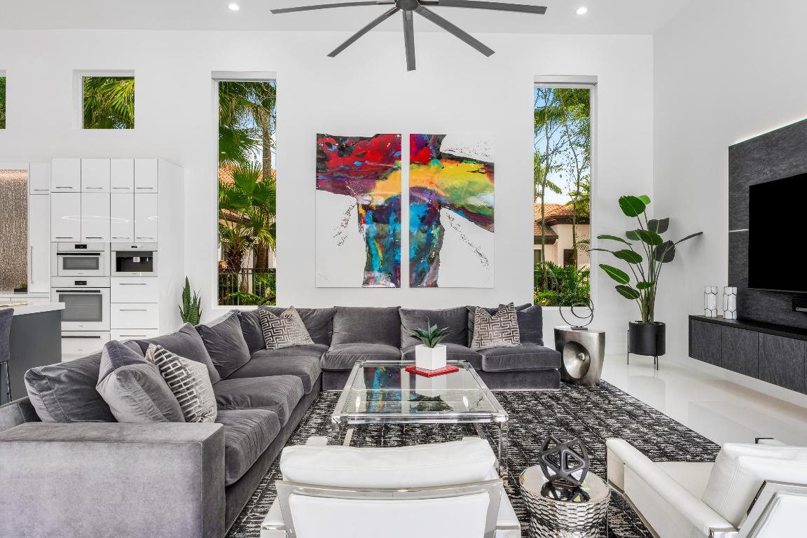 VINTAGE OAKS / POLO CLUB - Residential