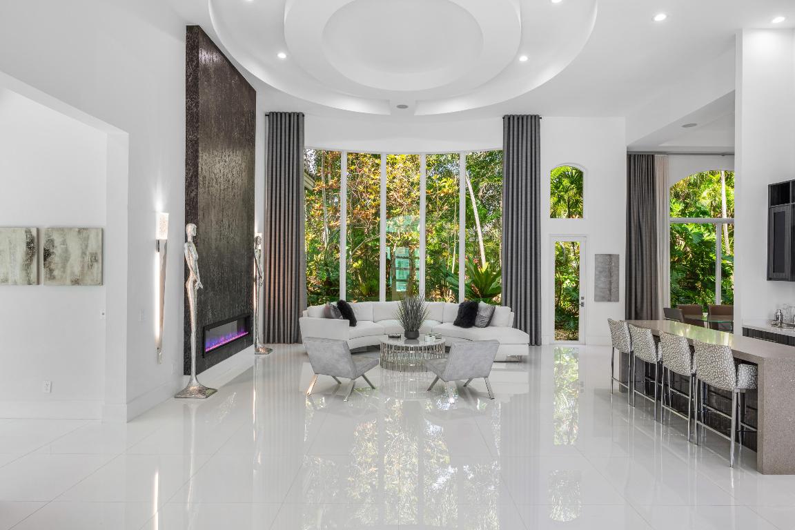 VINTAGE OAKS / POLO CLUB - Residential