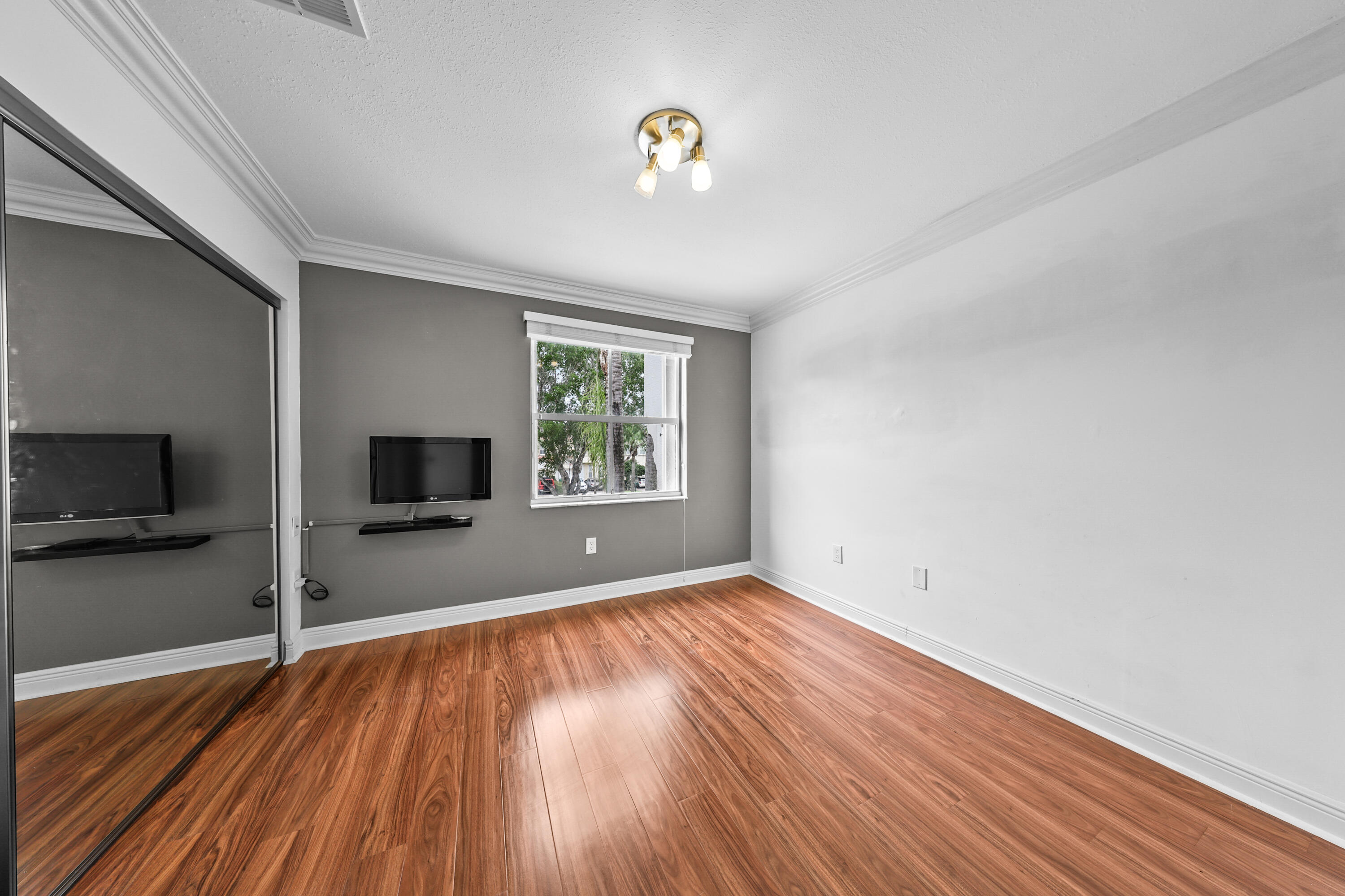RIVIERA ISLES IV - Residential