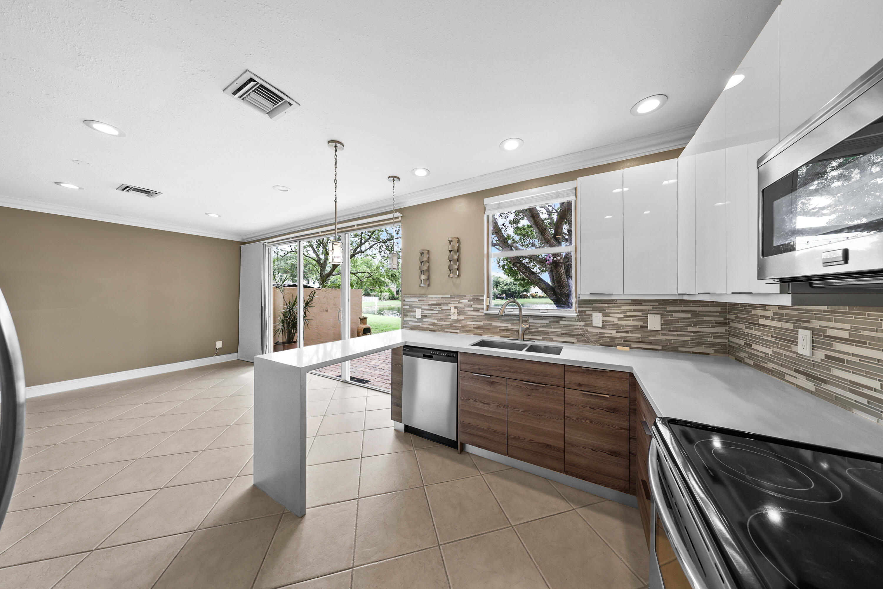 RIVIERA ISLES IV - Residential