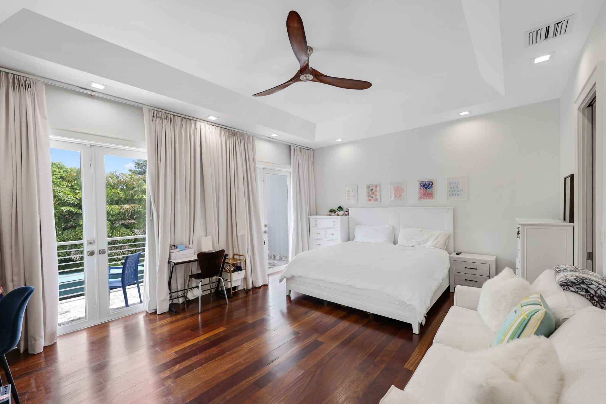 HARBOR BEACH - Residential