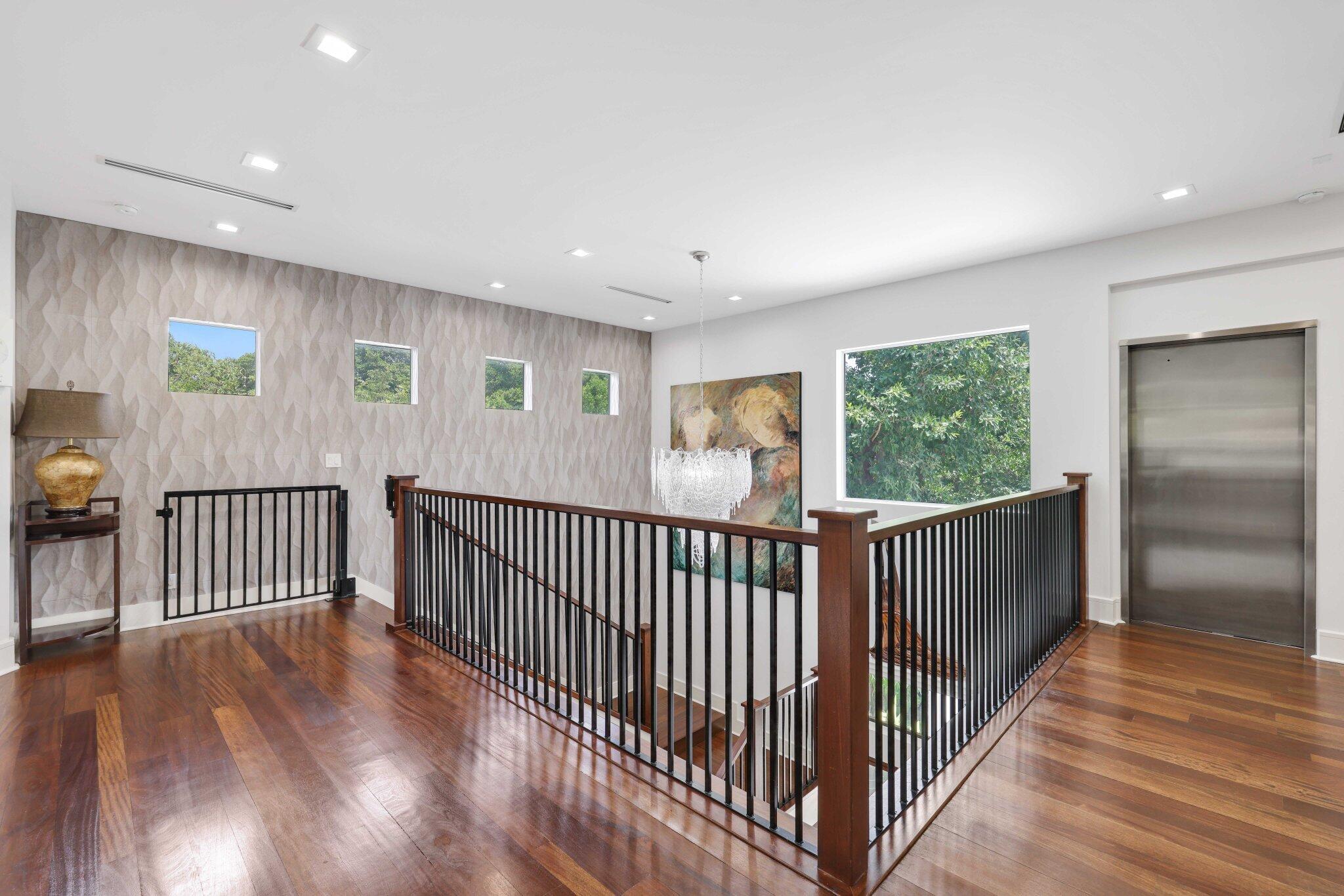 HARBOR BEACH - Residential
