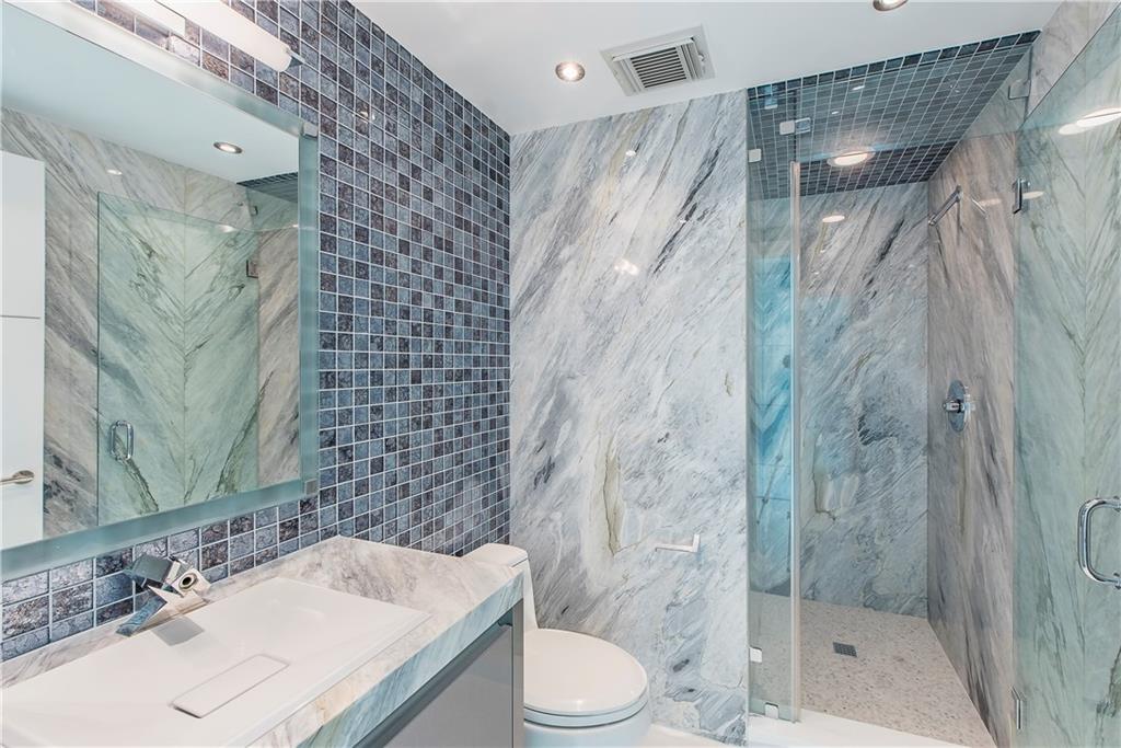 Las Olas Beach Club - Residential