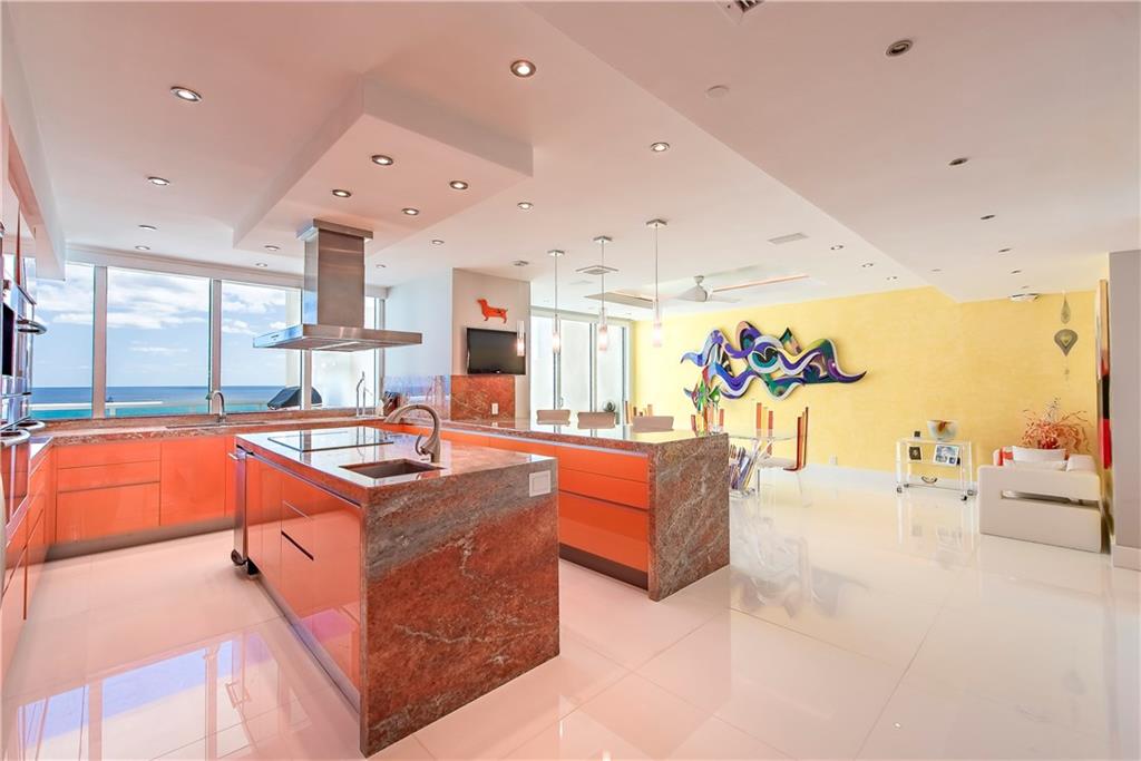 Las Olas Beach Club - Residential