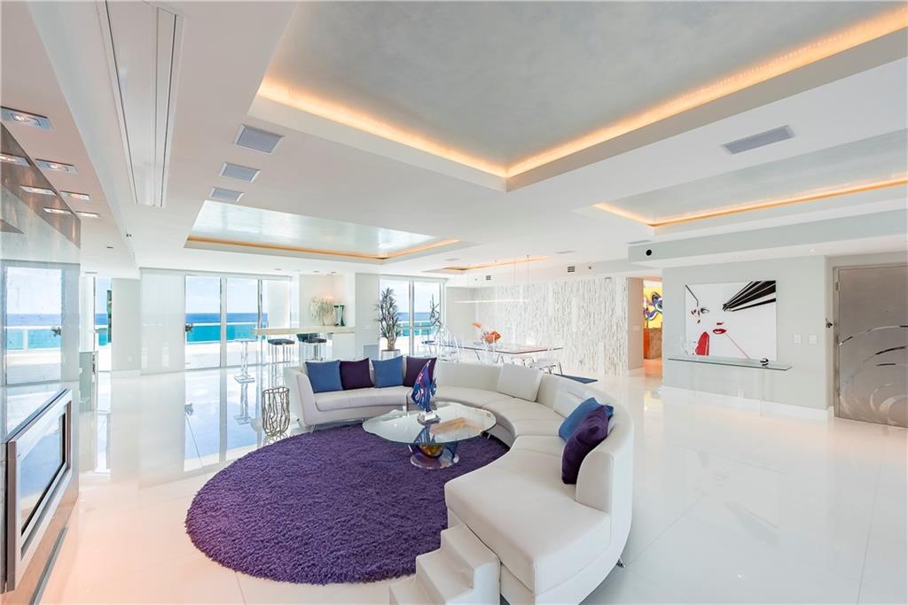 Las Olas Beach Club - Residential