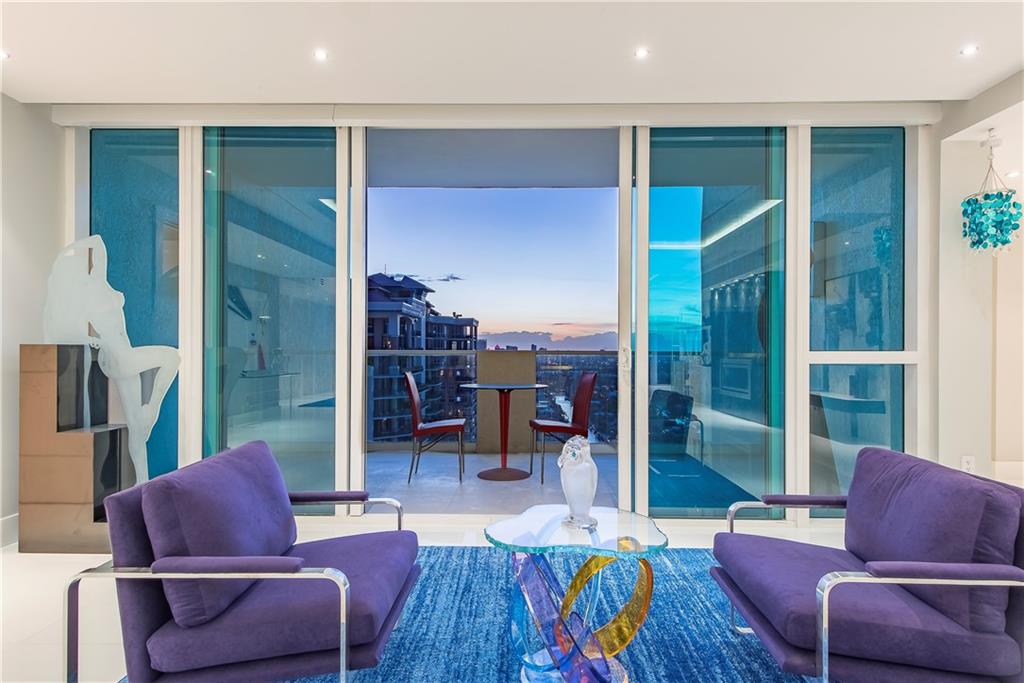 Las Olas Beach Club - Residential