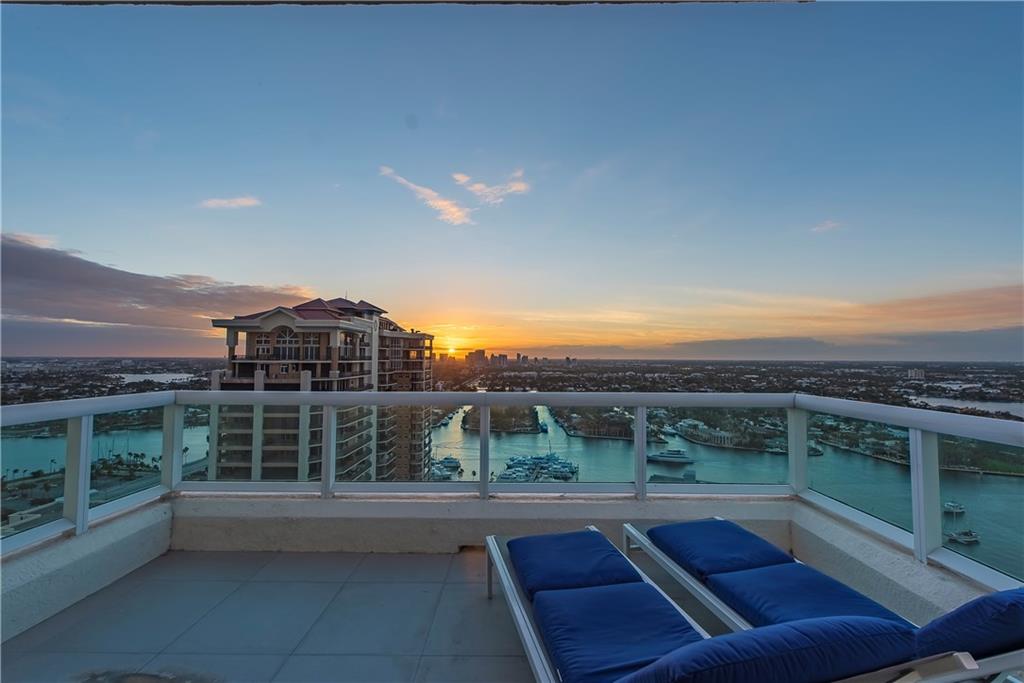 Las Olas Beach Club - Residential