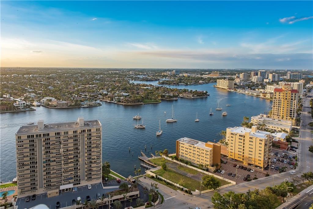 Las Olas Beach Club - Residential
