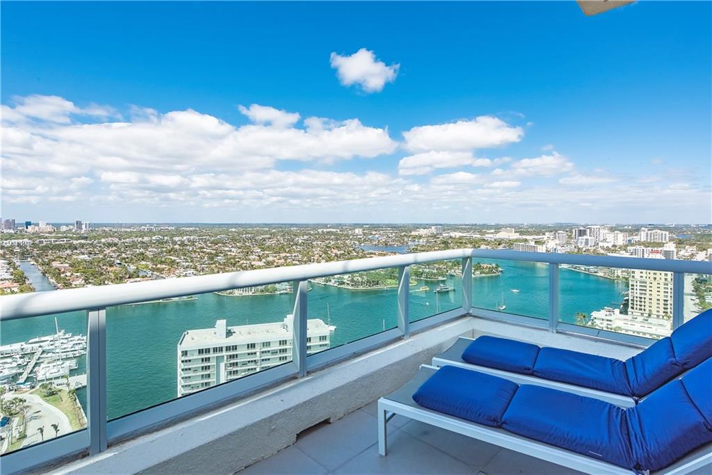 Las Olas Beach Club - Residential