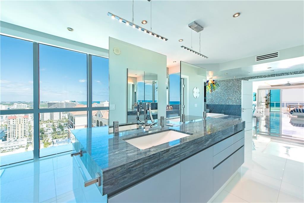 Las Olas Beach Club - Residential