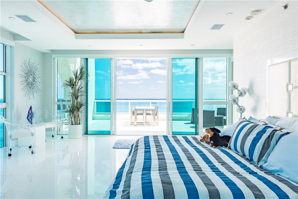 Las Olas Beach Club - Residential
