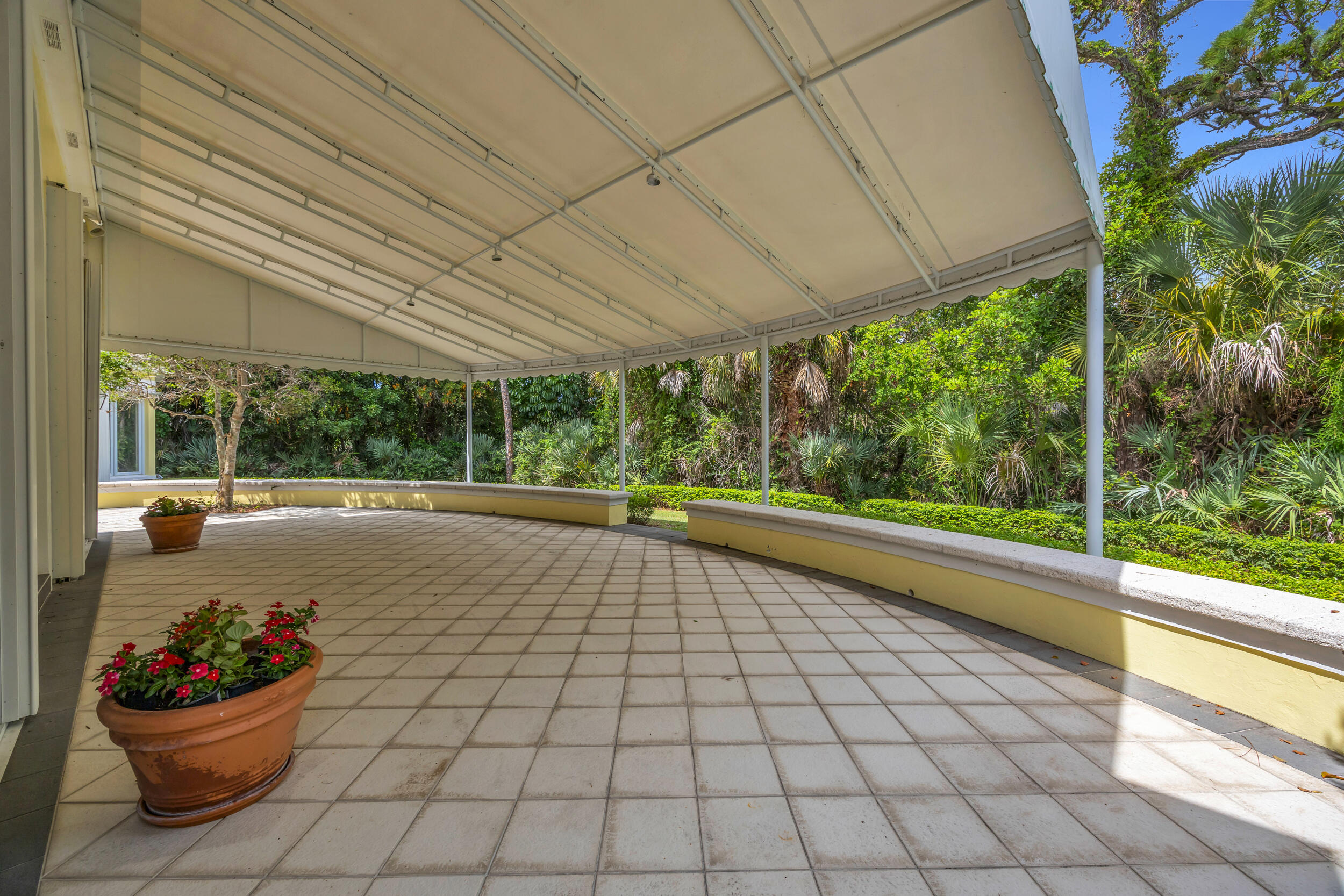 LOBLOLLY PINES - Residential