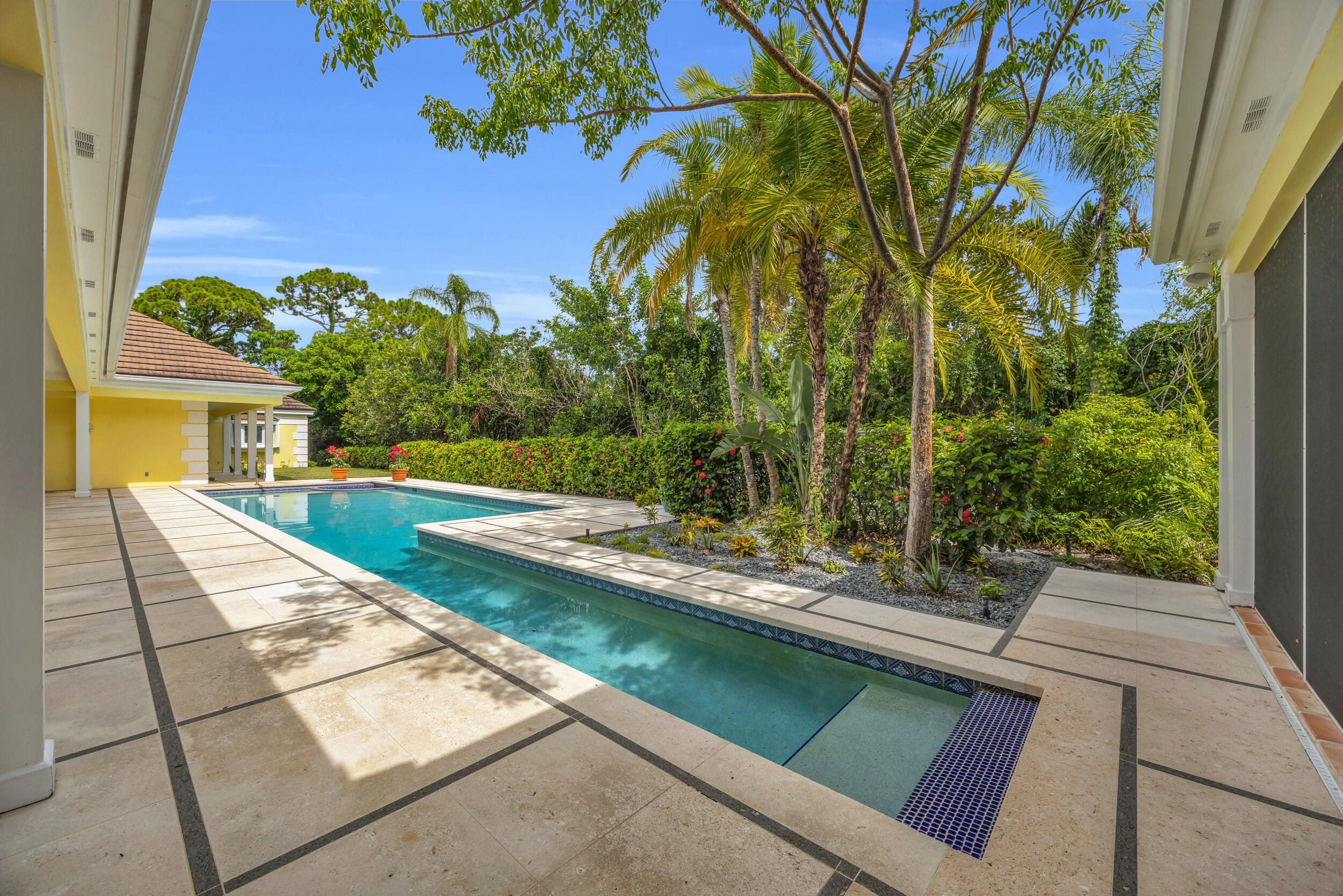 LOBLOLLY PINES - Residential