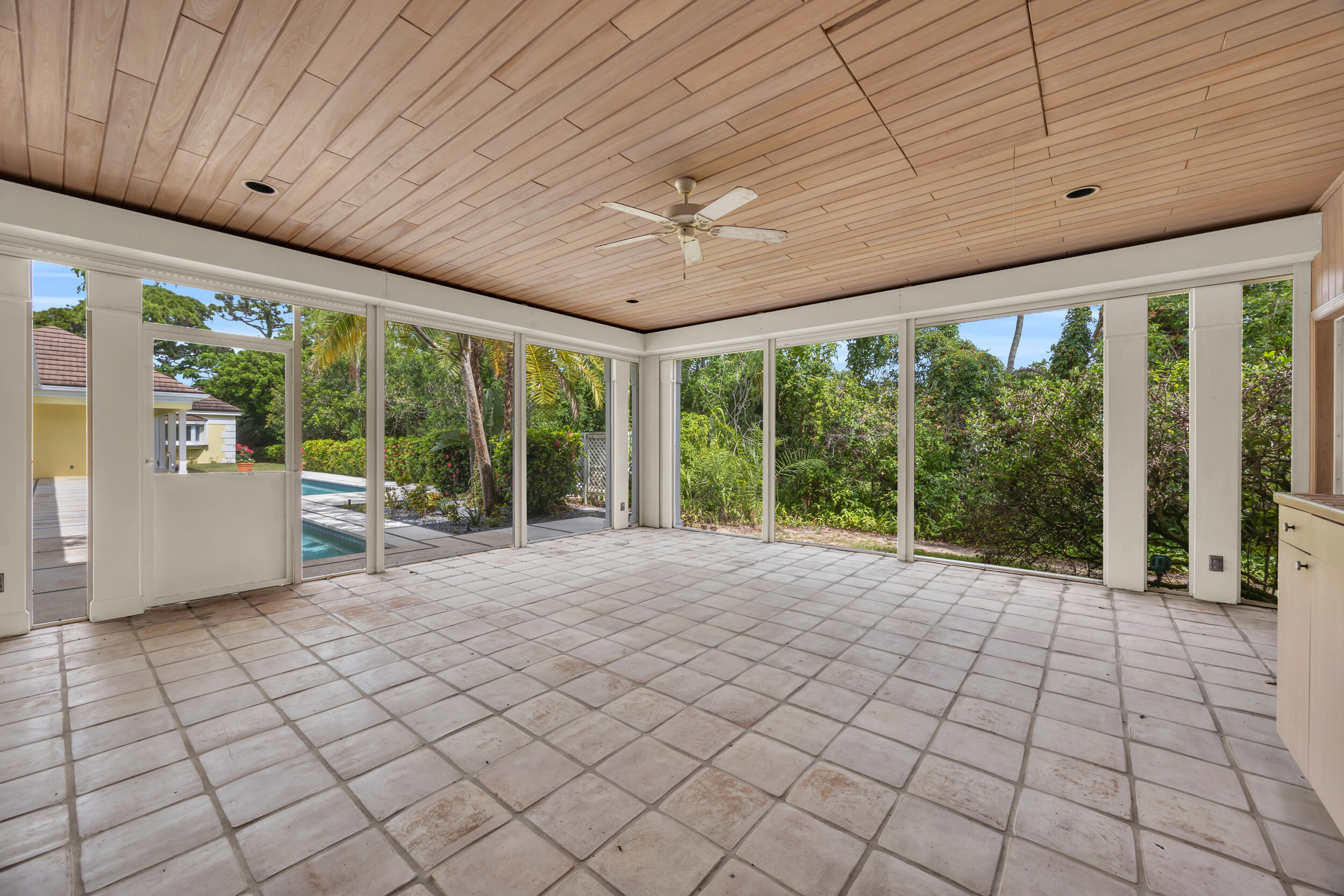 LOBLOLLY PINES - Residential