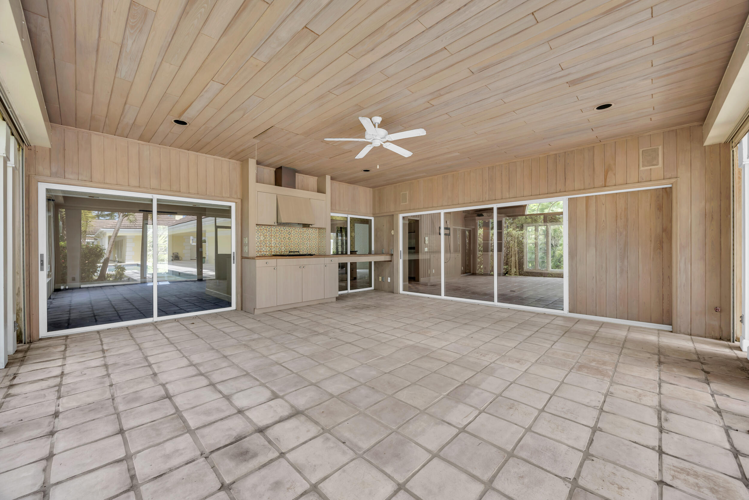 LOBLOLLY PINES - Residential