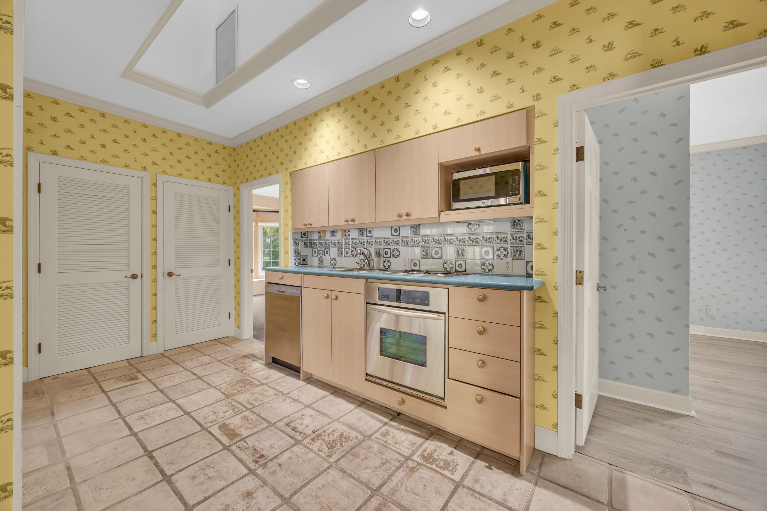 LOBLOLLY PINES - Residential