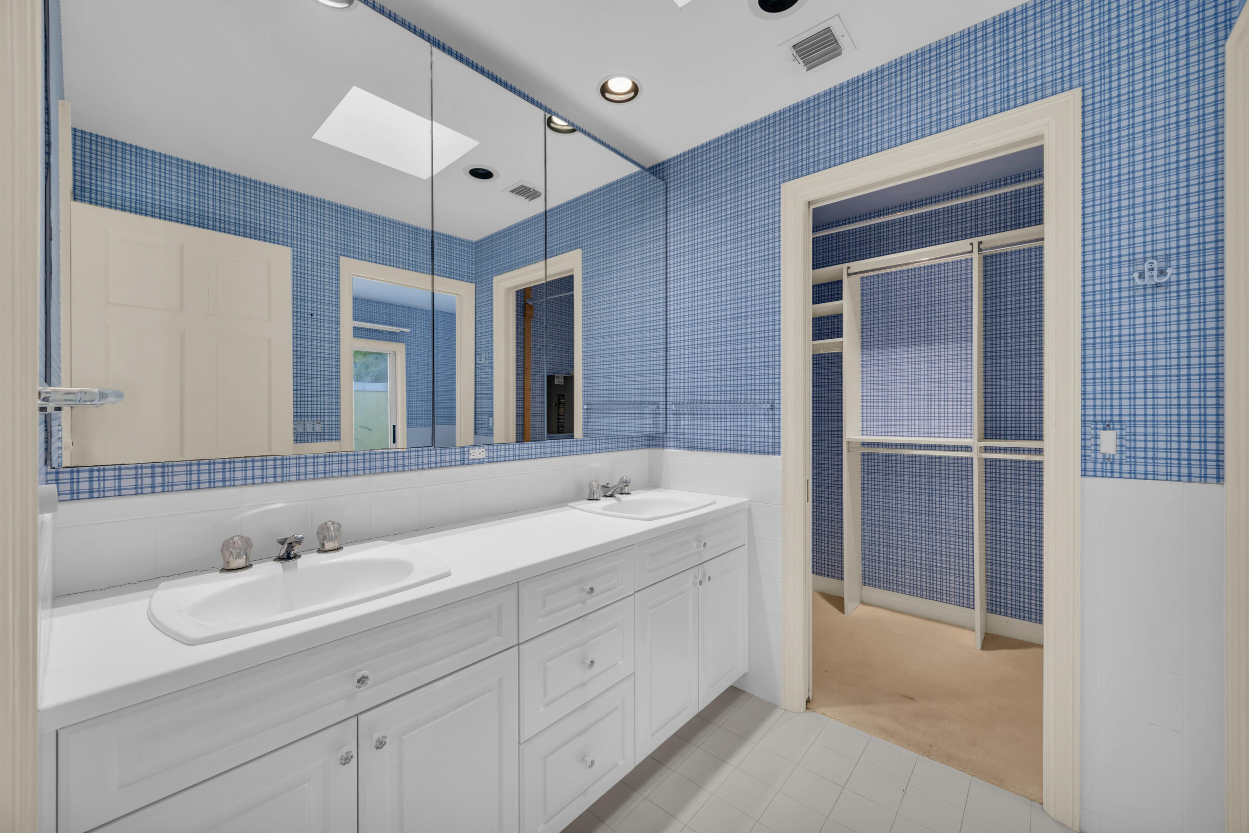 LOBLOLLY PINES - Residential