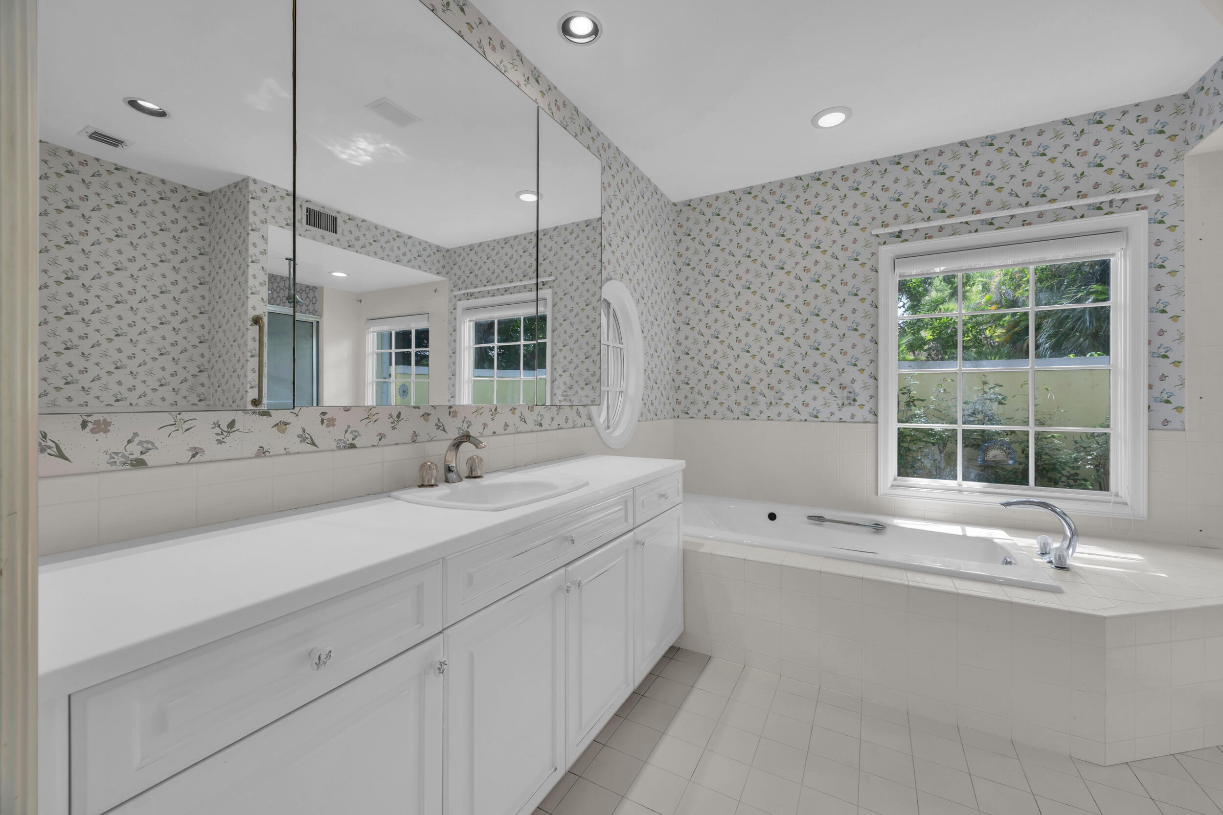 LOBLOLLY PINES - Residential