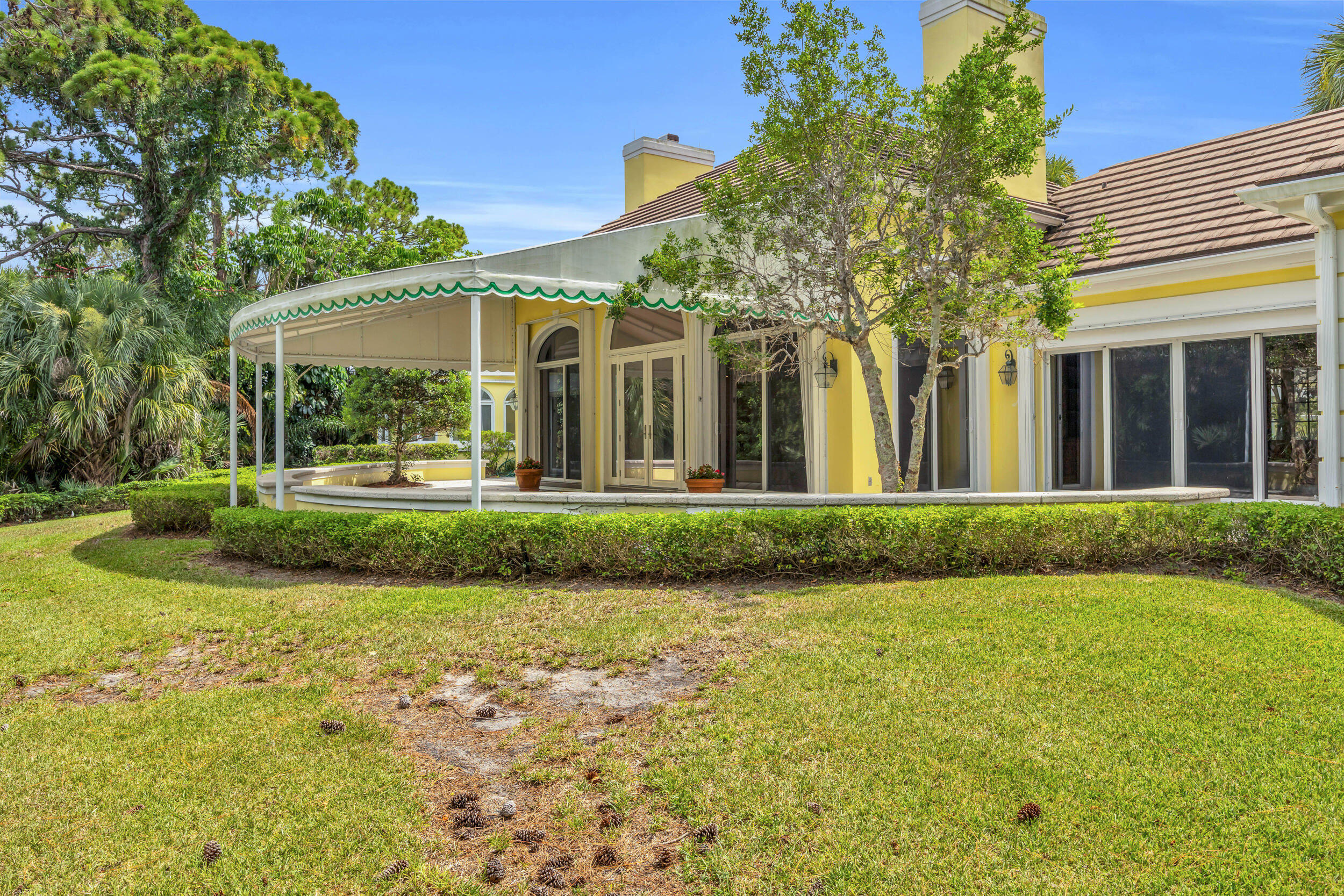 LOBLOLLY PINES - Residential
