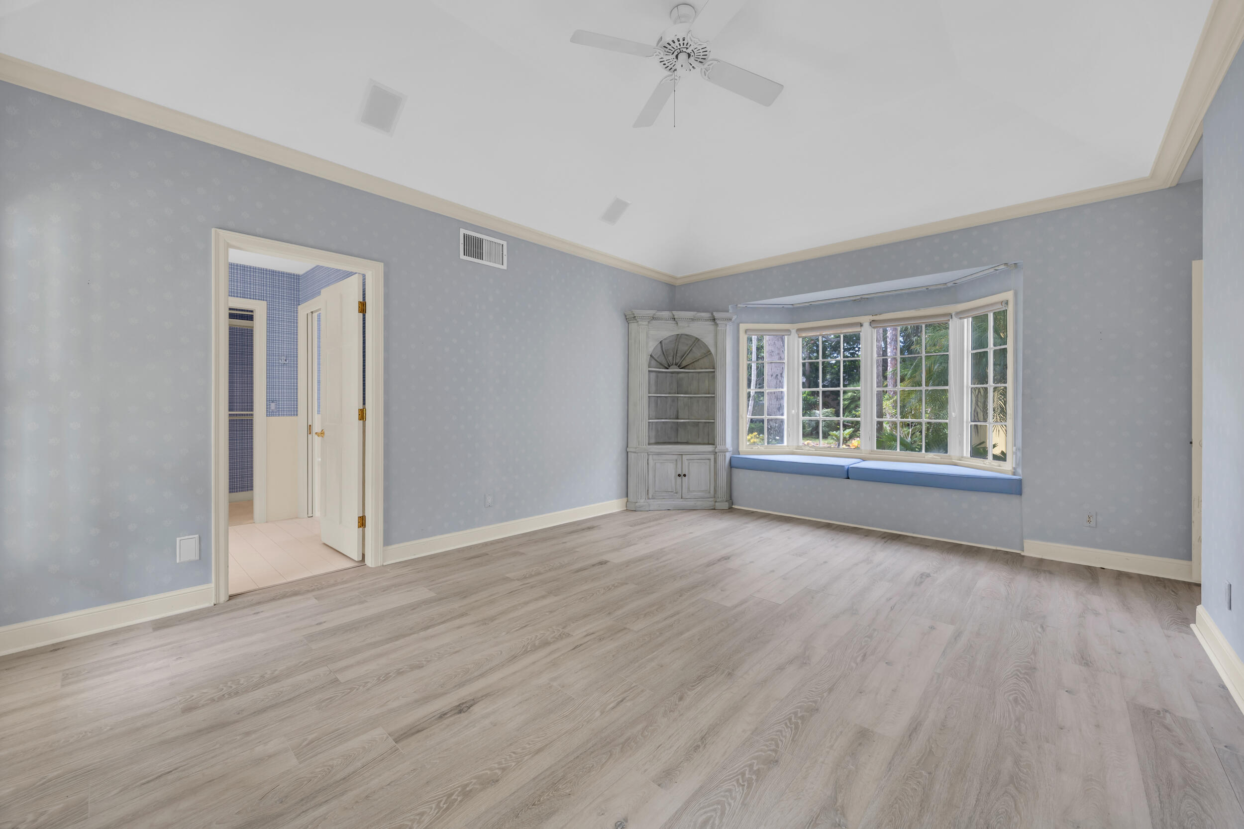 LOBLOLLY PINES - Residential