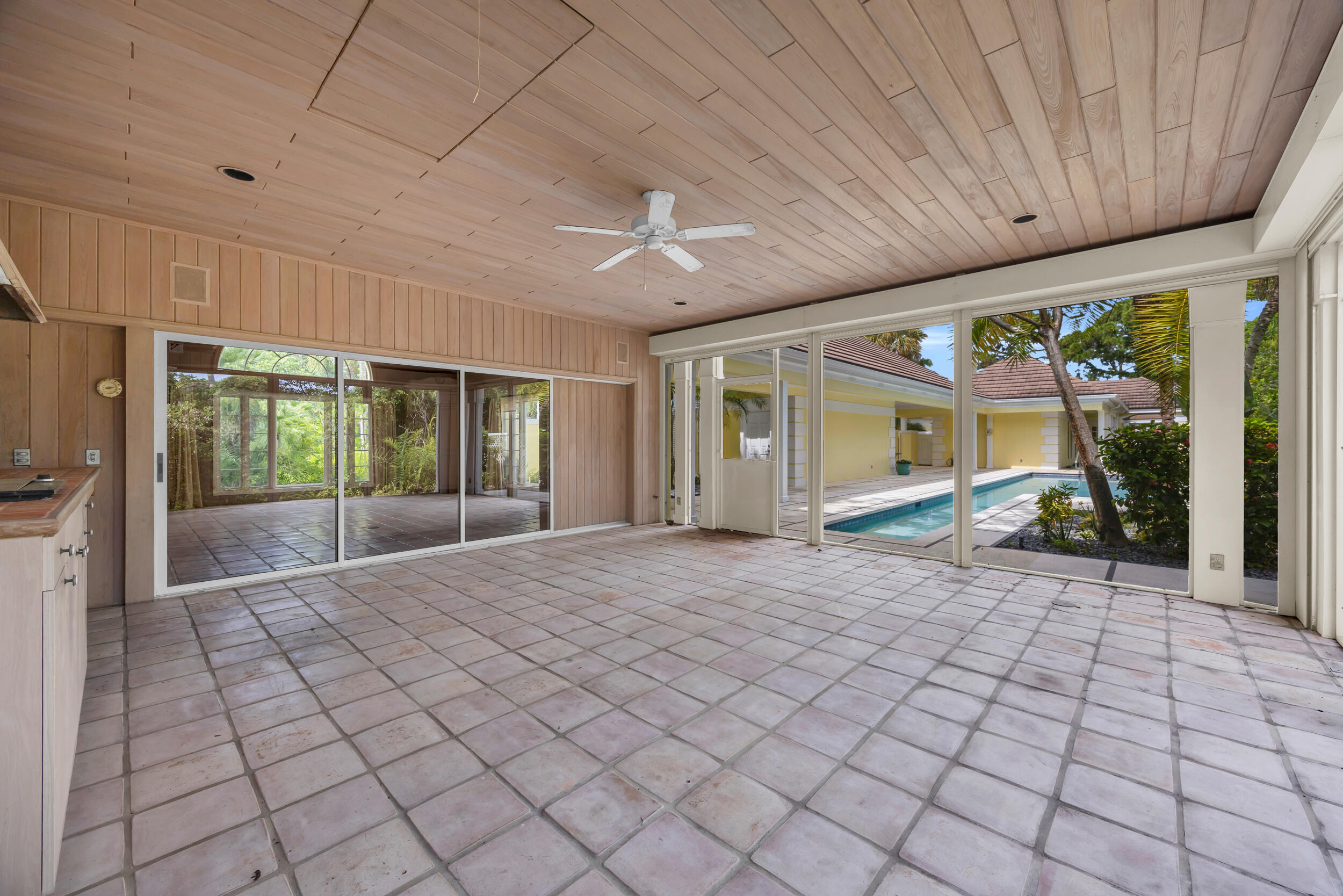 LOBLOLLY PINES - Residential