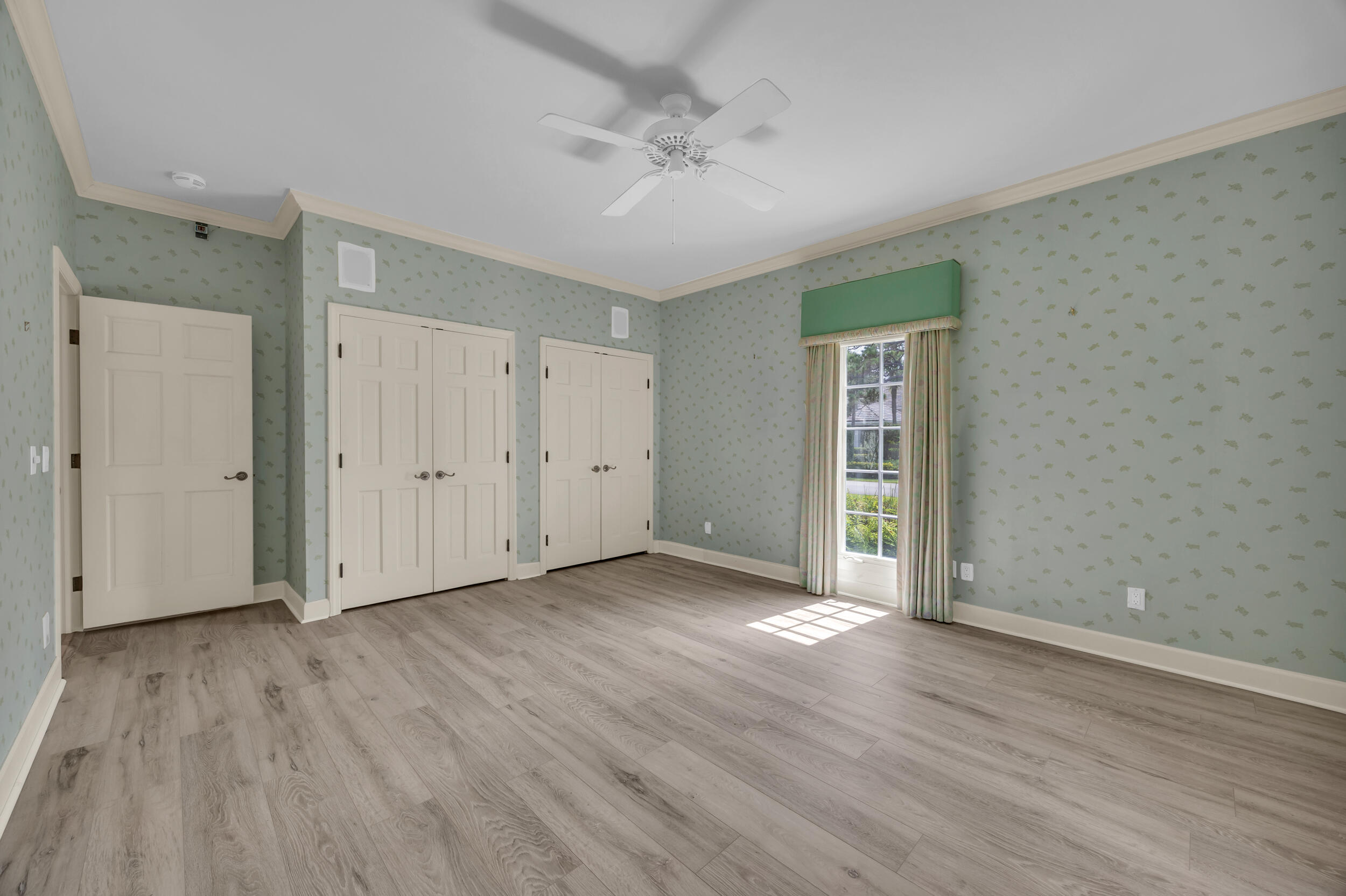 LOBLOLLY PINES - Residential