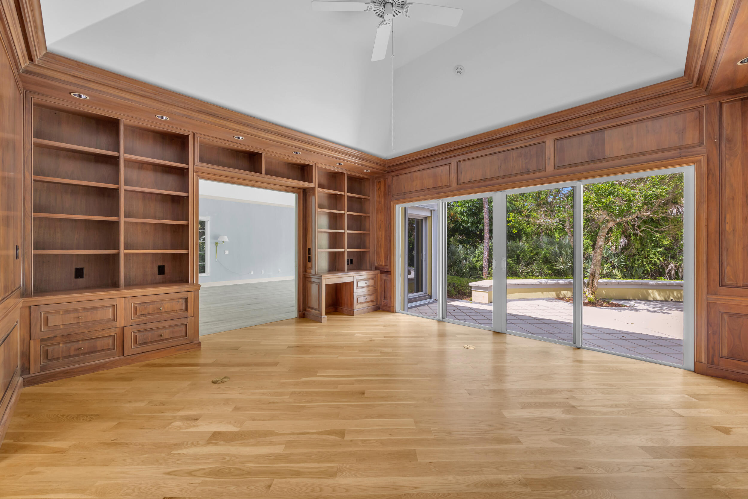 LOBLOLLY PINES - Residential