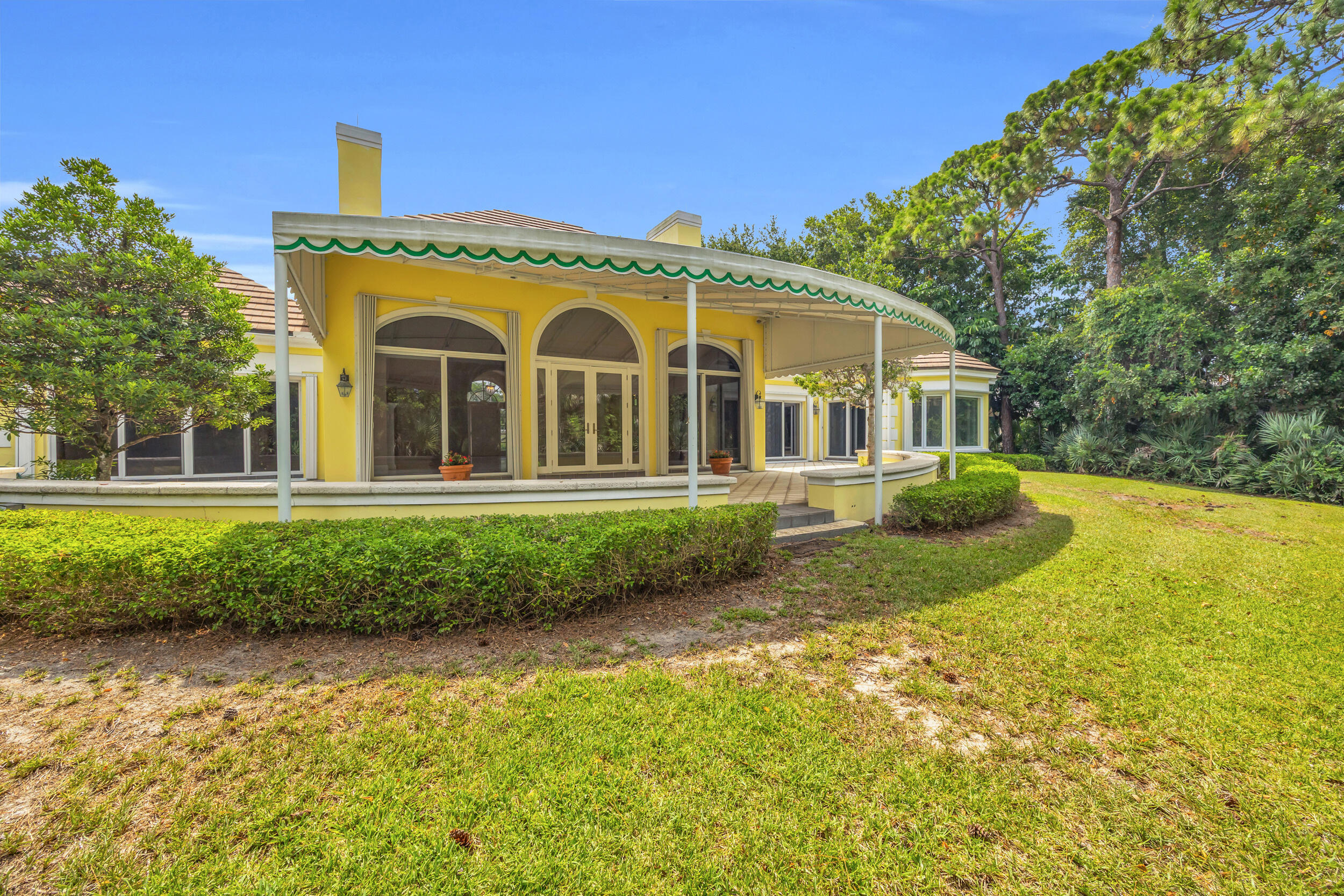 LOBLOLLY PINES - Residential