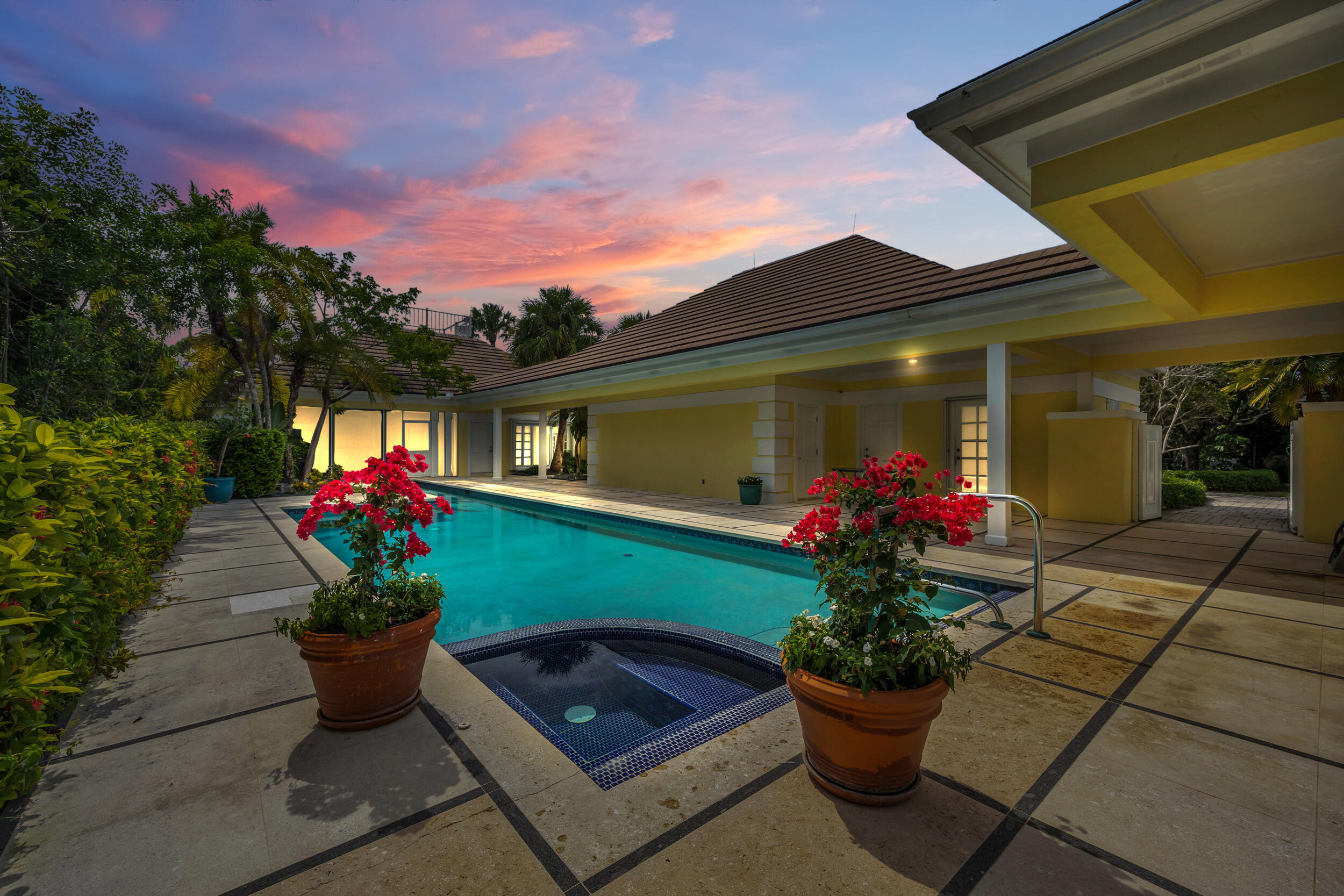 LOBLOLLY PINES - Residential