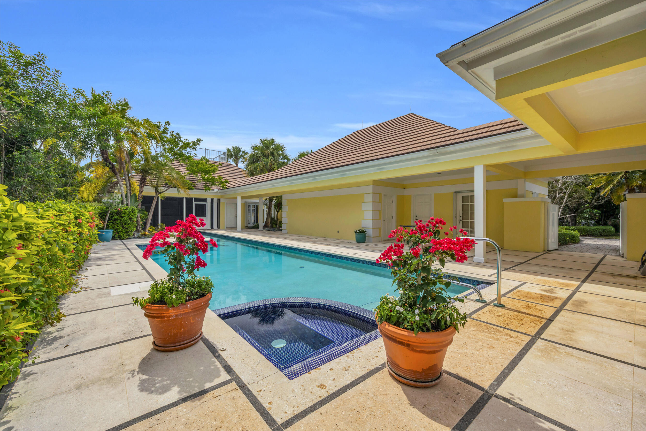 LOBLOLLY PINES - Residential