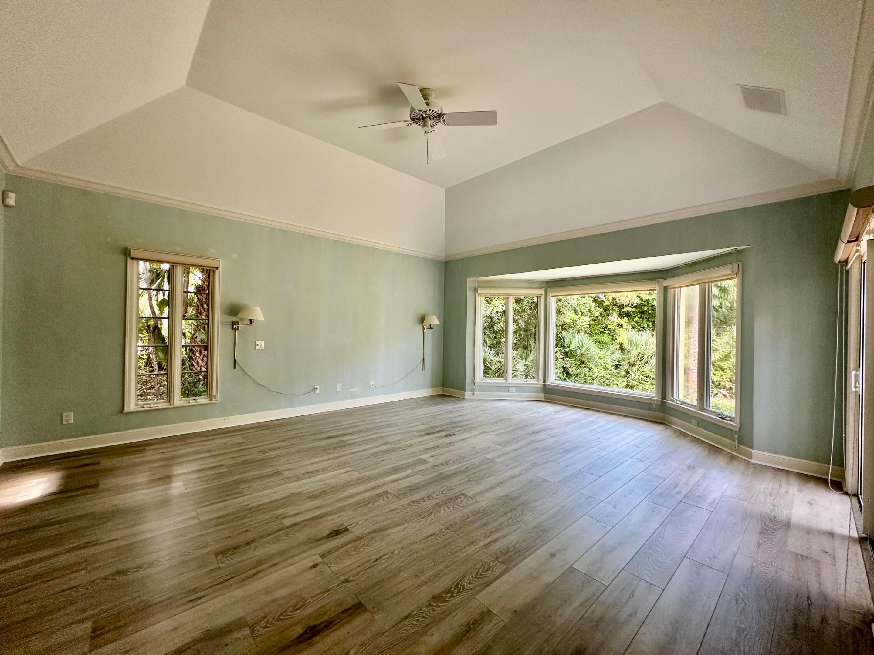 LOBLOLLY PINES - Residential