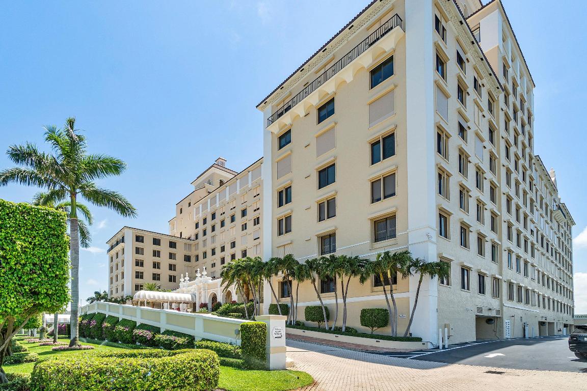 Live luxuriously in this land mark full service building located directly on the Intracoastal and bike path. Enjoy a very spacious floor plan that is great for entertaining. With gracious marble floors throughout this unit was originally a three bedroom that can be easily converted back. The Palm Beach Biltmore is a unique complex that exudes traditional elegance. The amenities include a private oceanfront beach/dining club, fully serviced Olympic size pool, 2 Har-Tru tennis courts, boat slips, exercise room and 24 hour security and doorman. Close to shopping and restaurants.