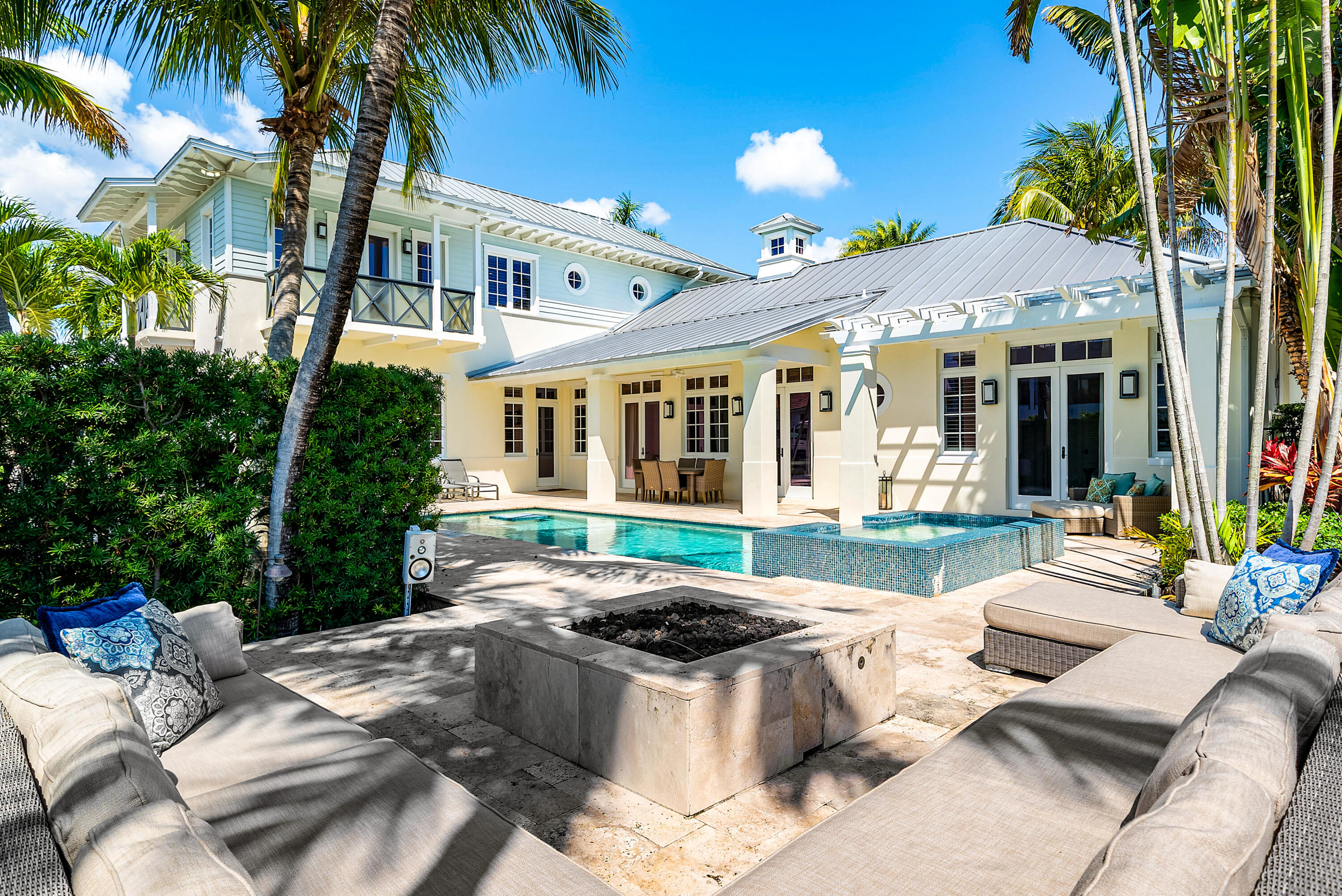 TROPIC ISLE - Residential