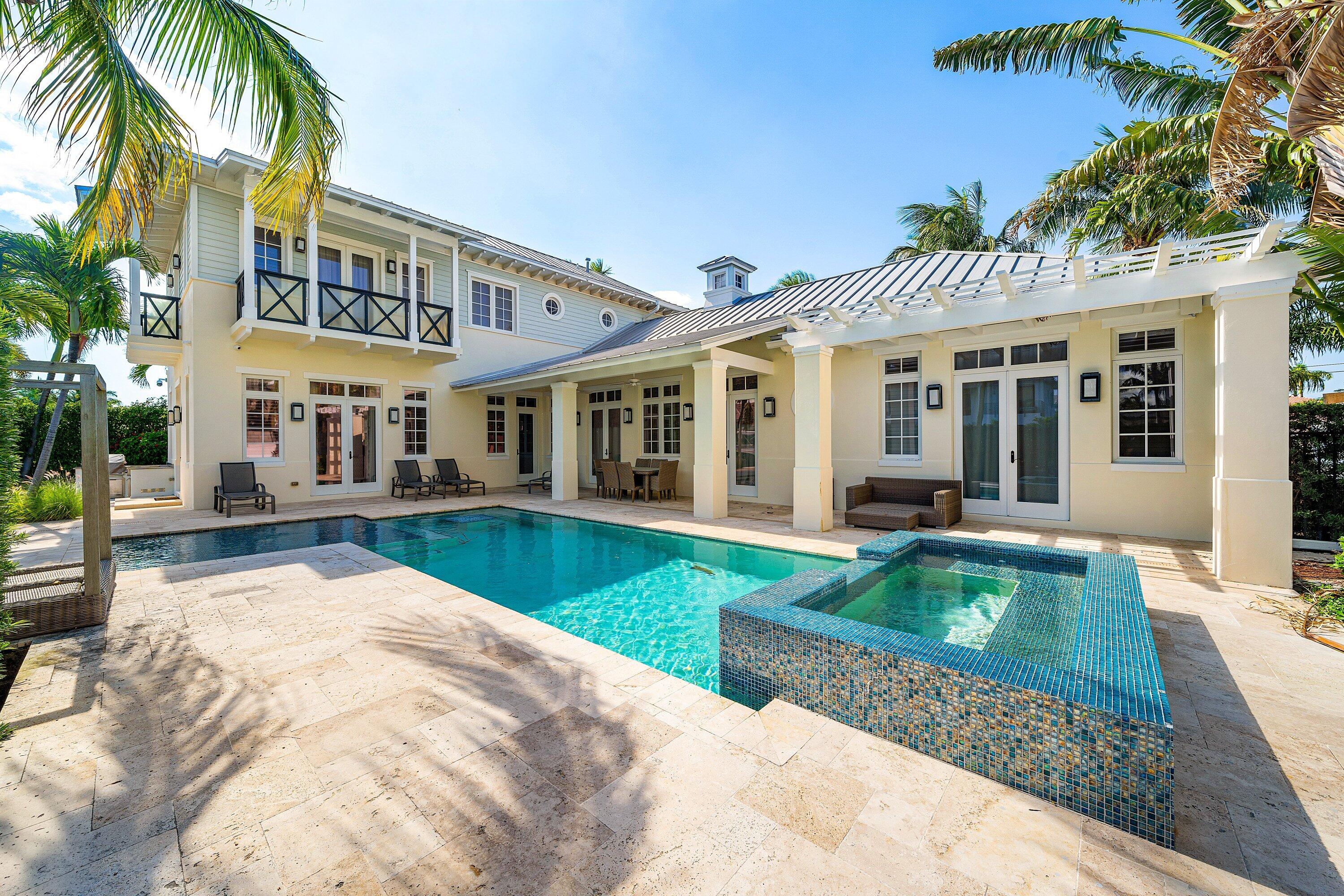 TROPIC ISLE - Residential