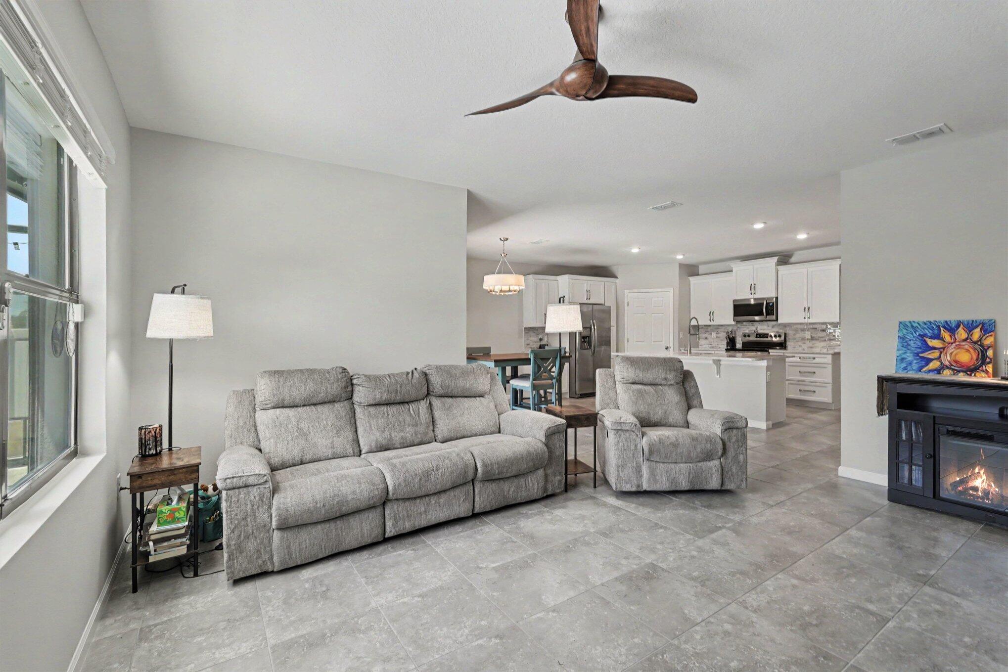 THE PRESERVES AT STONEBRIAR - PHASE 1 - Residential