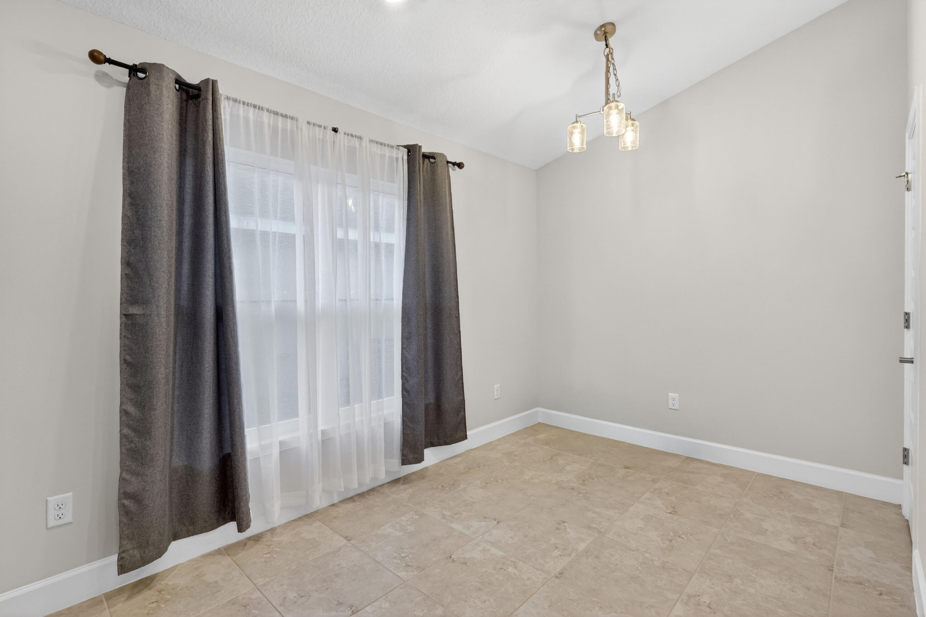 WATERSTONE PHASE THREE - Residential Lease