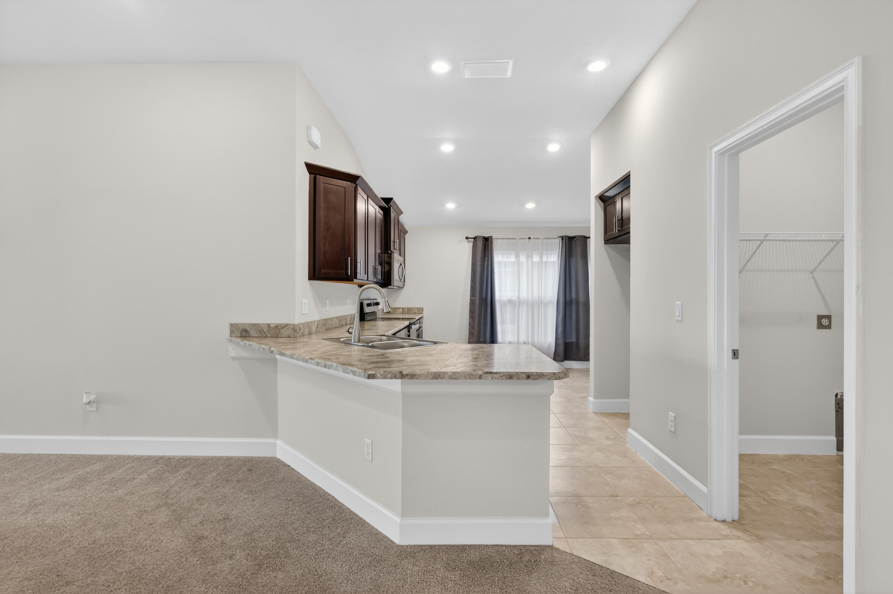 WATERSTONE PHASE THREE - Residential Lease