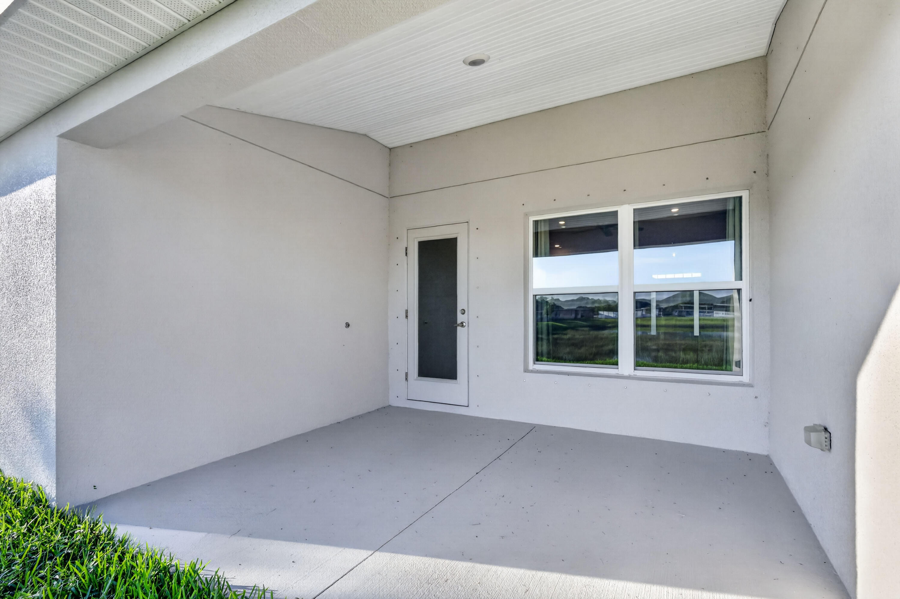 WATERSTONE PHASE THREE - Residential Lease