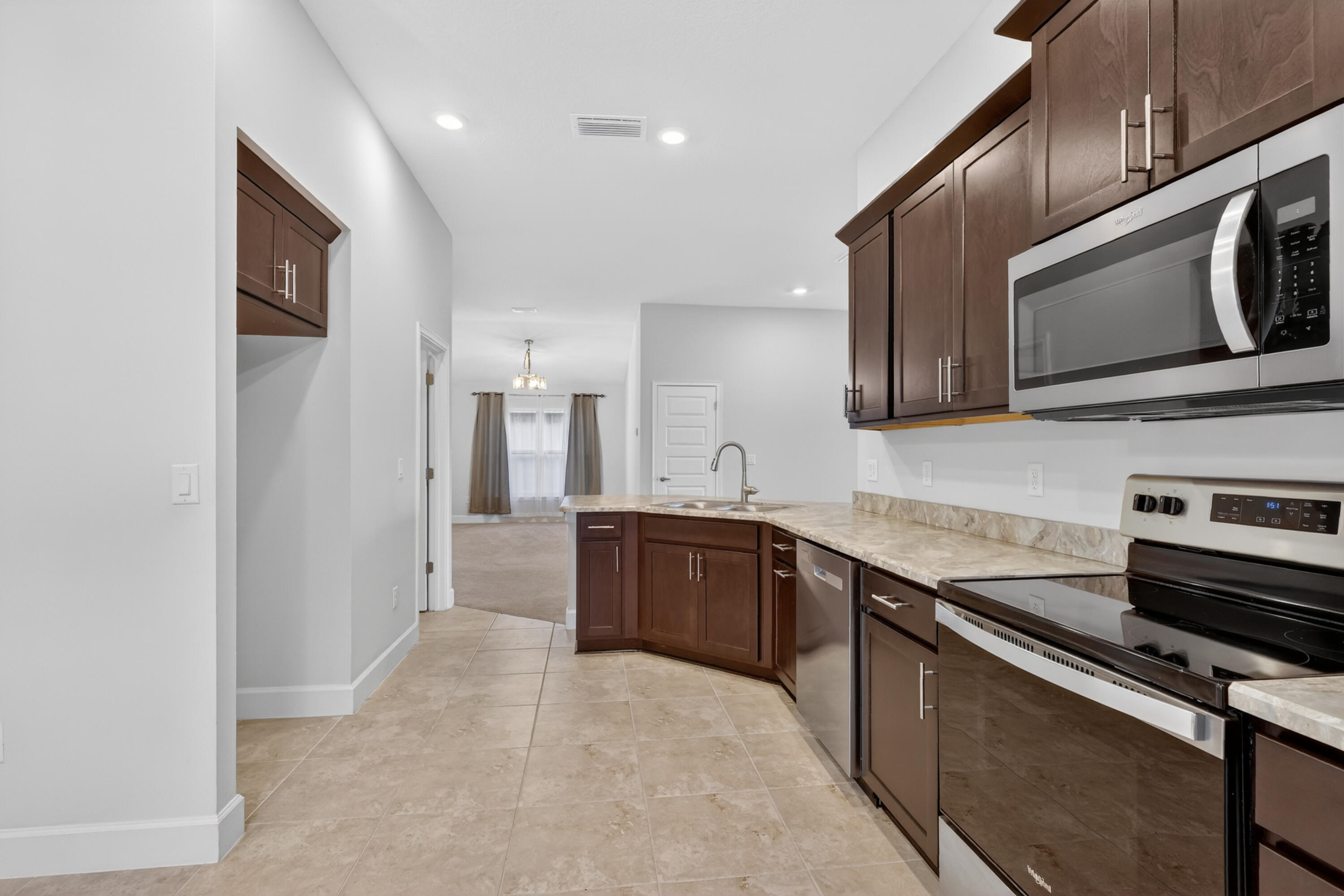 WATERSTONE PHASE THREE - Residential Lease