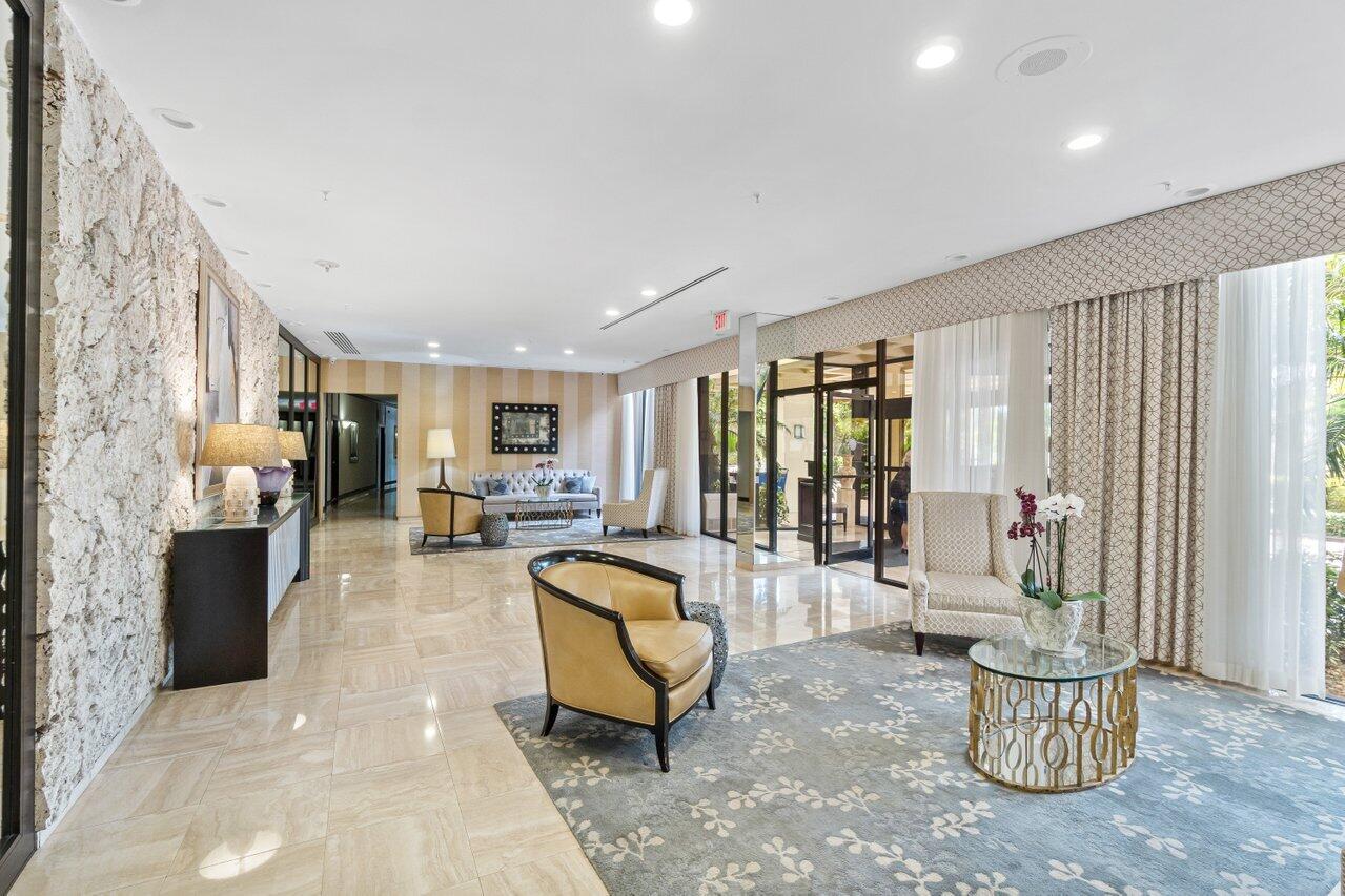 ENVOY CONDO - Residential