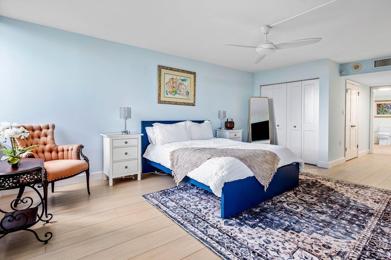 ENVOY CONDO - Residential